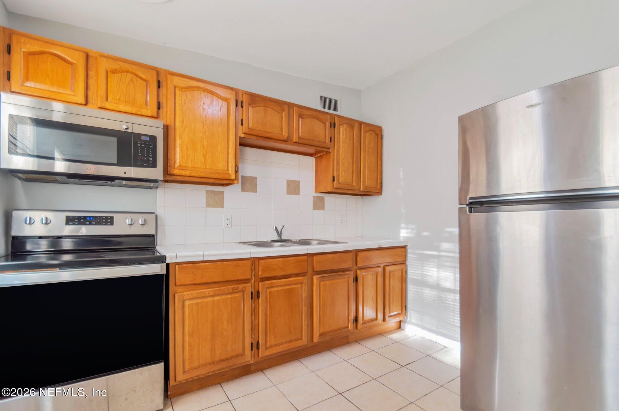 6109 STRAWFLOWER Place