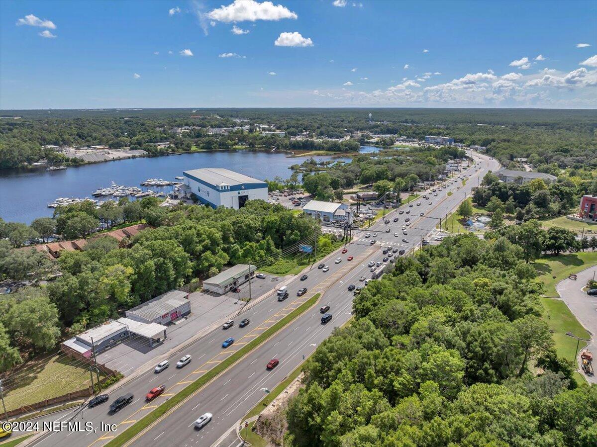 95 E JOHN SIMS Parkway