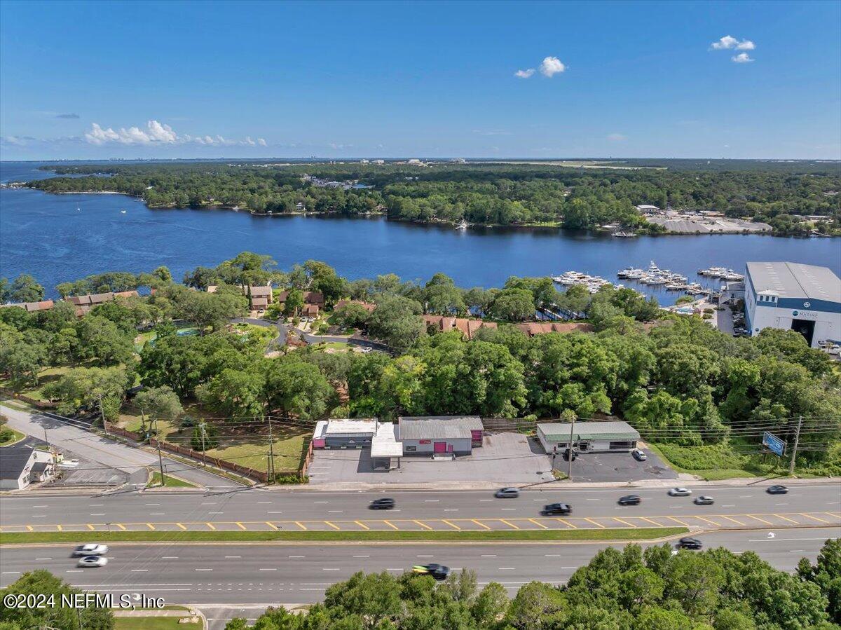 95 E JOHN SIMS Parkway