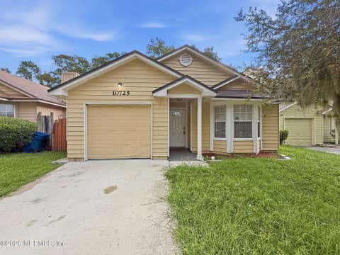 Photo of 10725 MEADOWLEA Drive, Jacksonville, FL 32218 (MLS # 2160187)