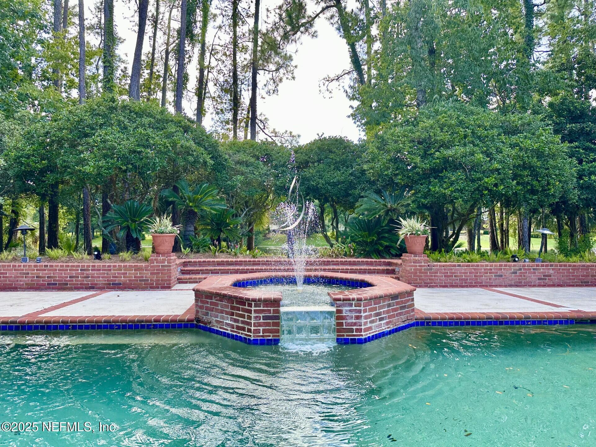 8243 SHADY GROVE Court