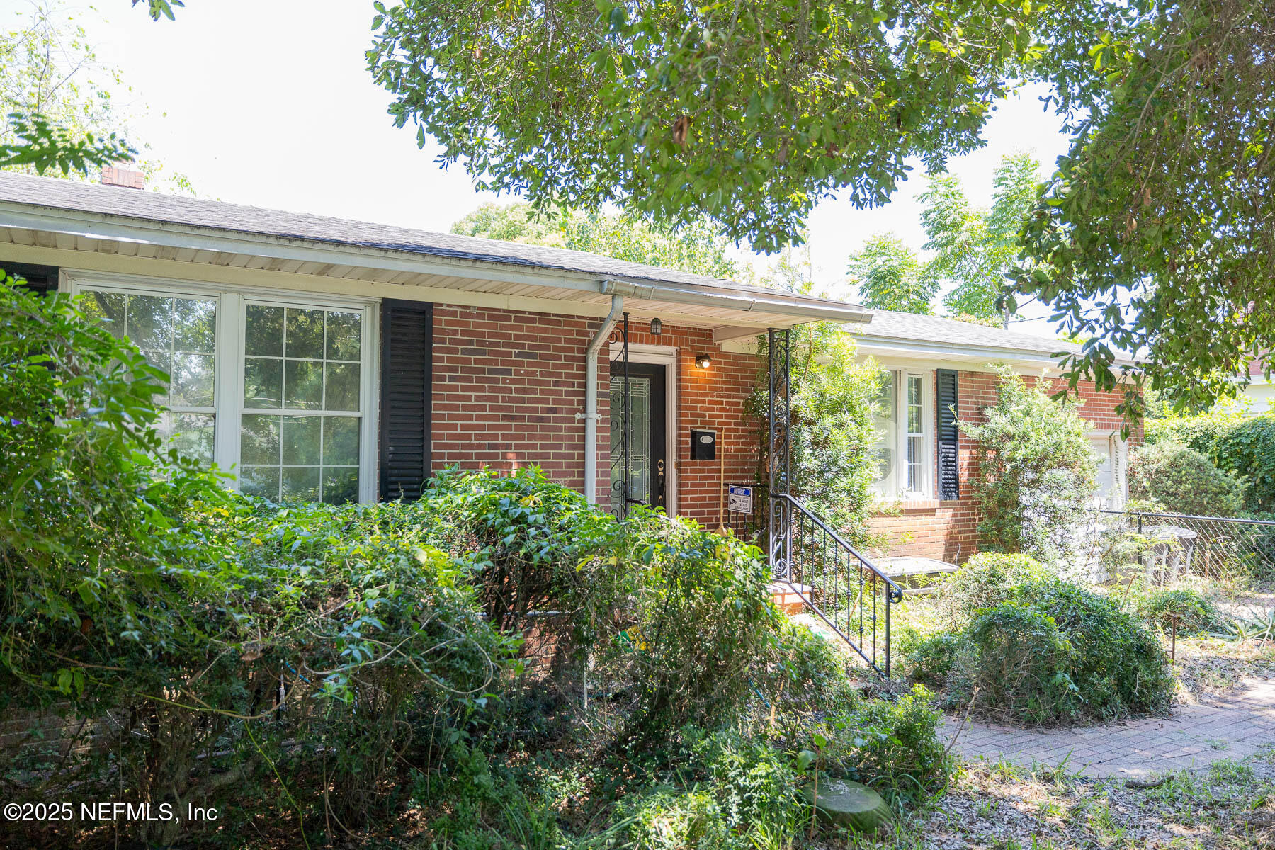 2501 HENDRICKS Avenue