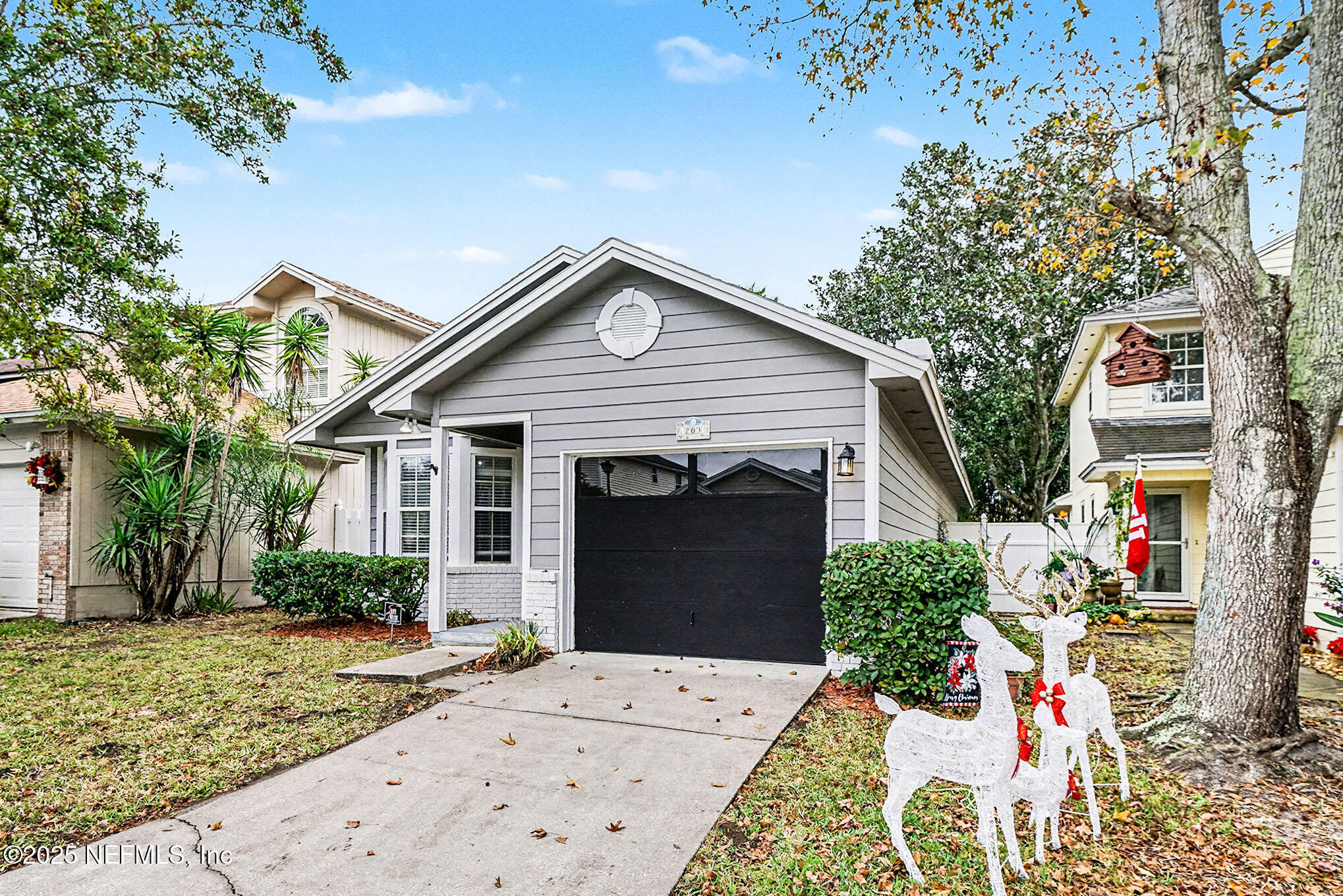 203 SOLANO CAY Circle