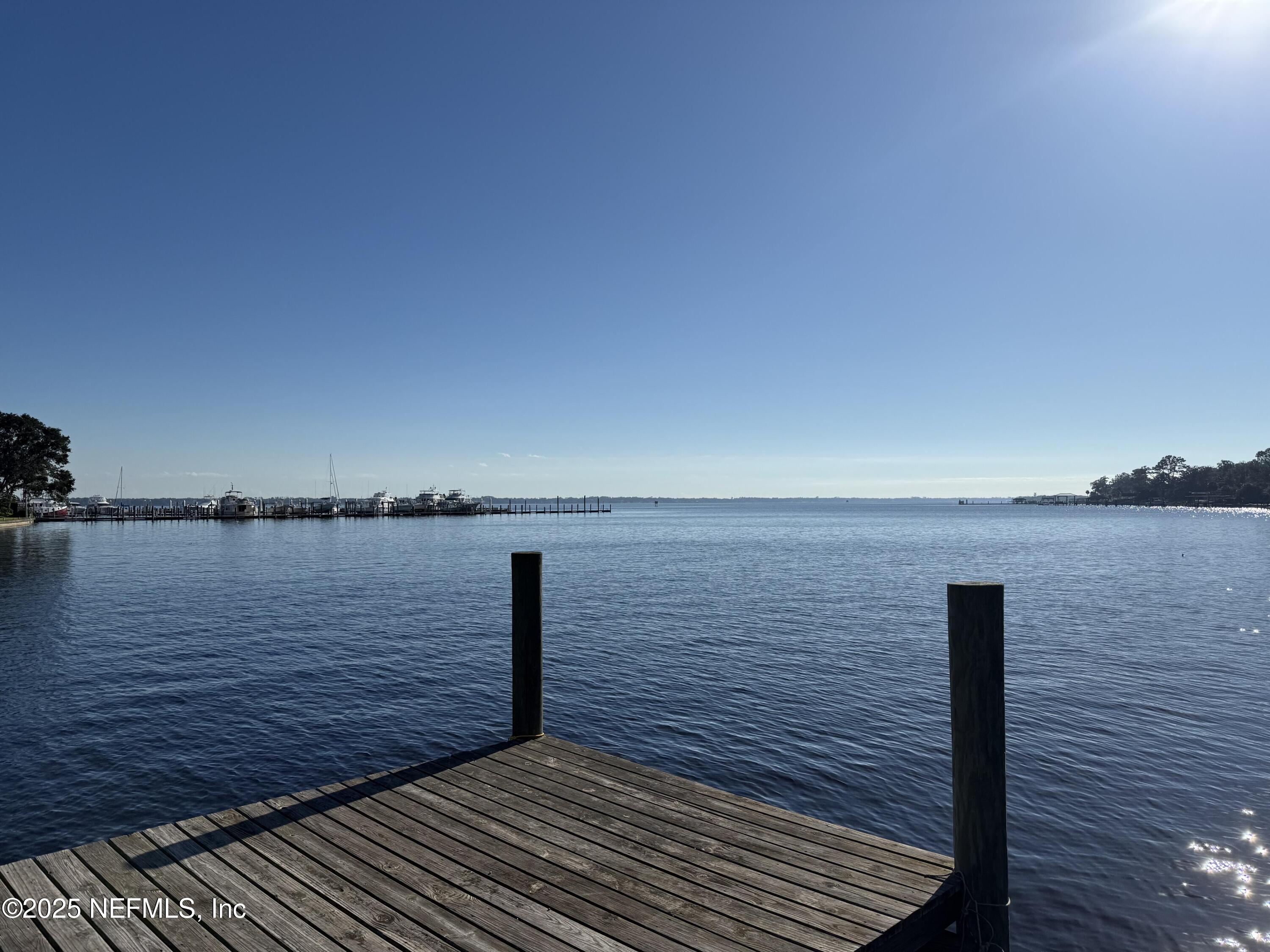 4233 VENETIA Boulevard