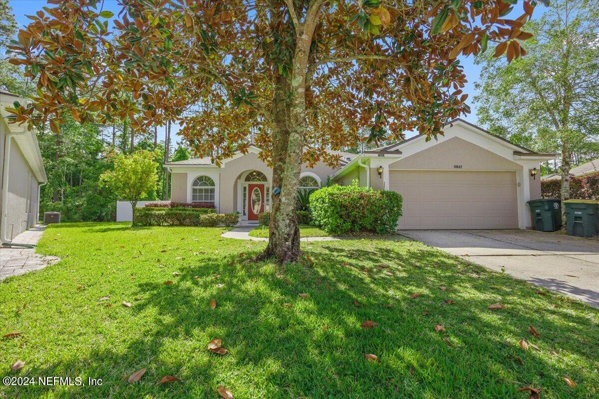 Jacksonville, FL home for sale located at 10642 Roundwood Glen Court, Jacksonville, FL 32256