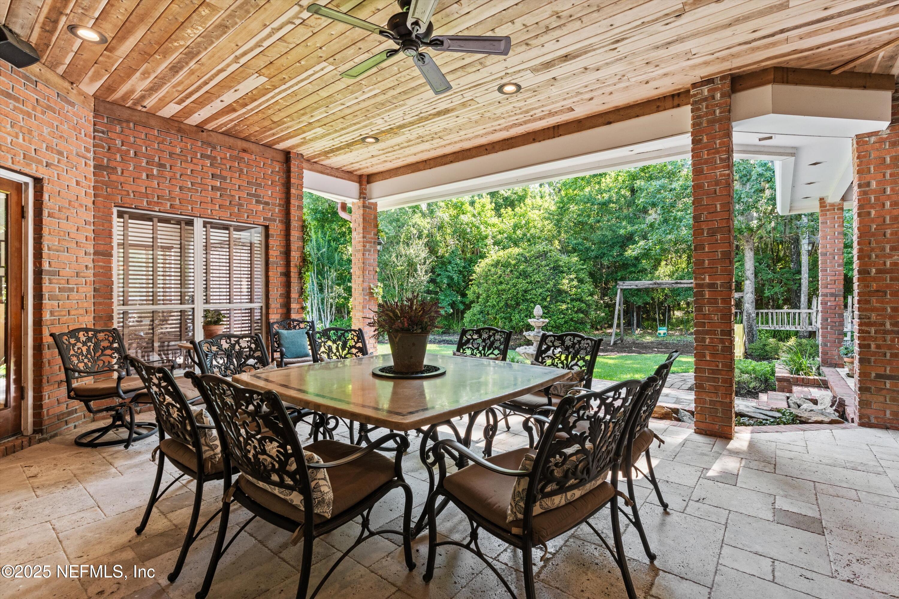 8633 PEBBLE CREEK Lane