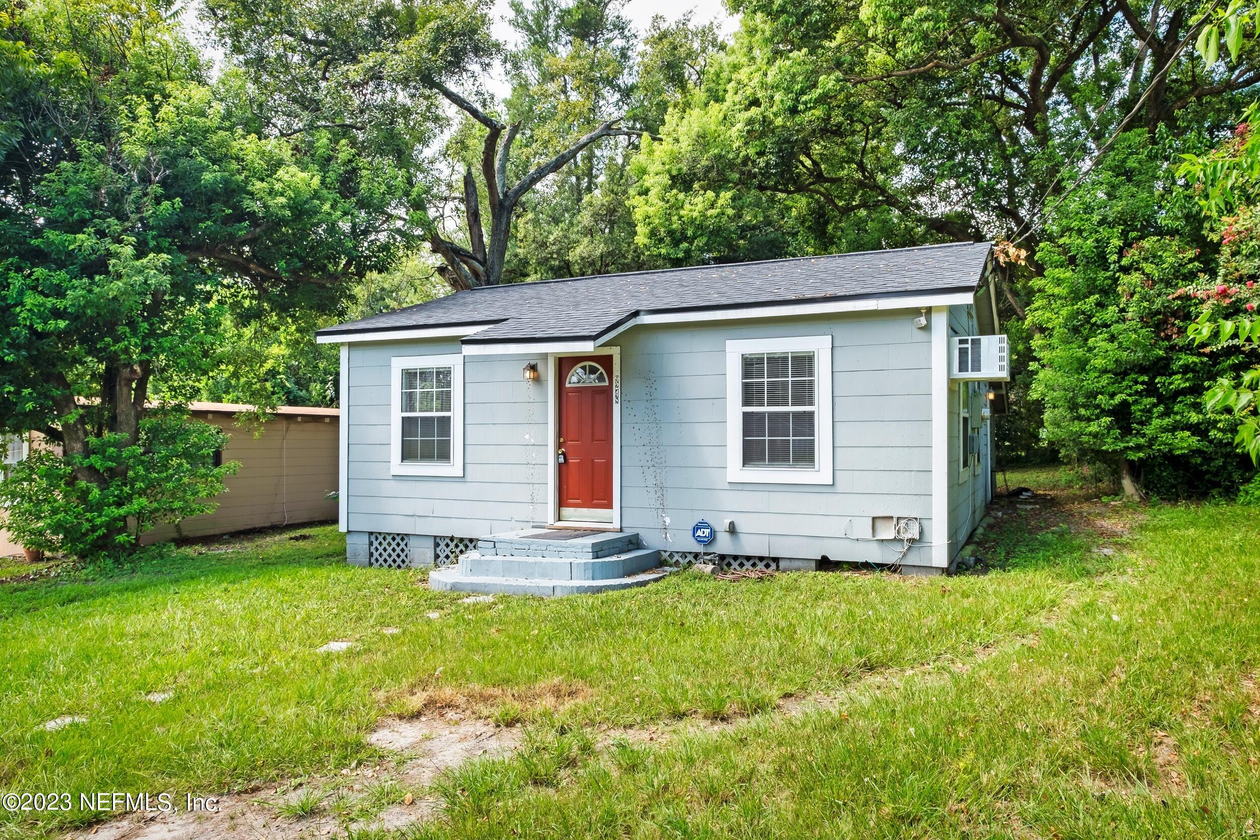 Jacksonville, FL home for sale located at 9248 9th Avenue, Jacksonville, FL 32208