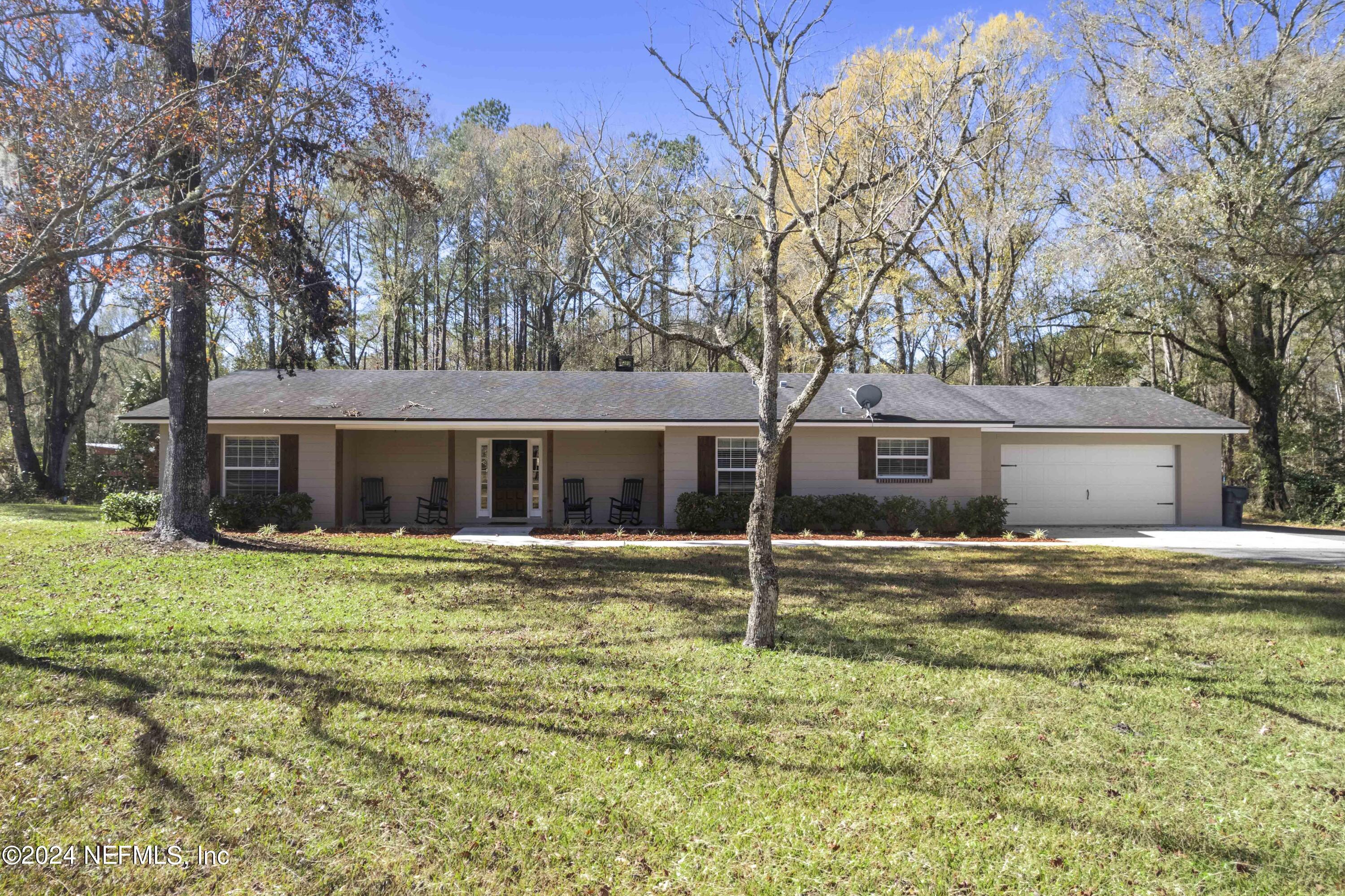 Callahan, FL home for sale located at 44225 MAPLEWOOD Court, Callahan, FL 32011