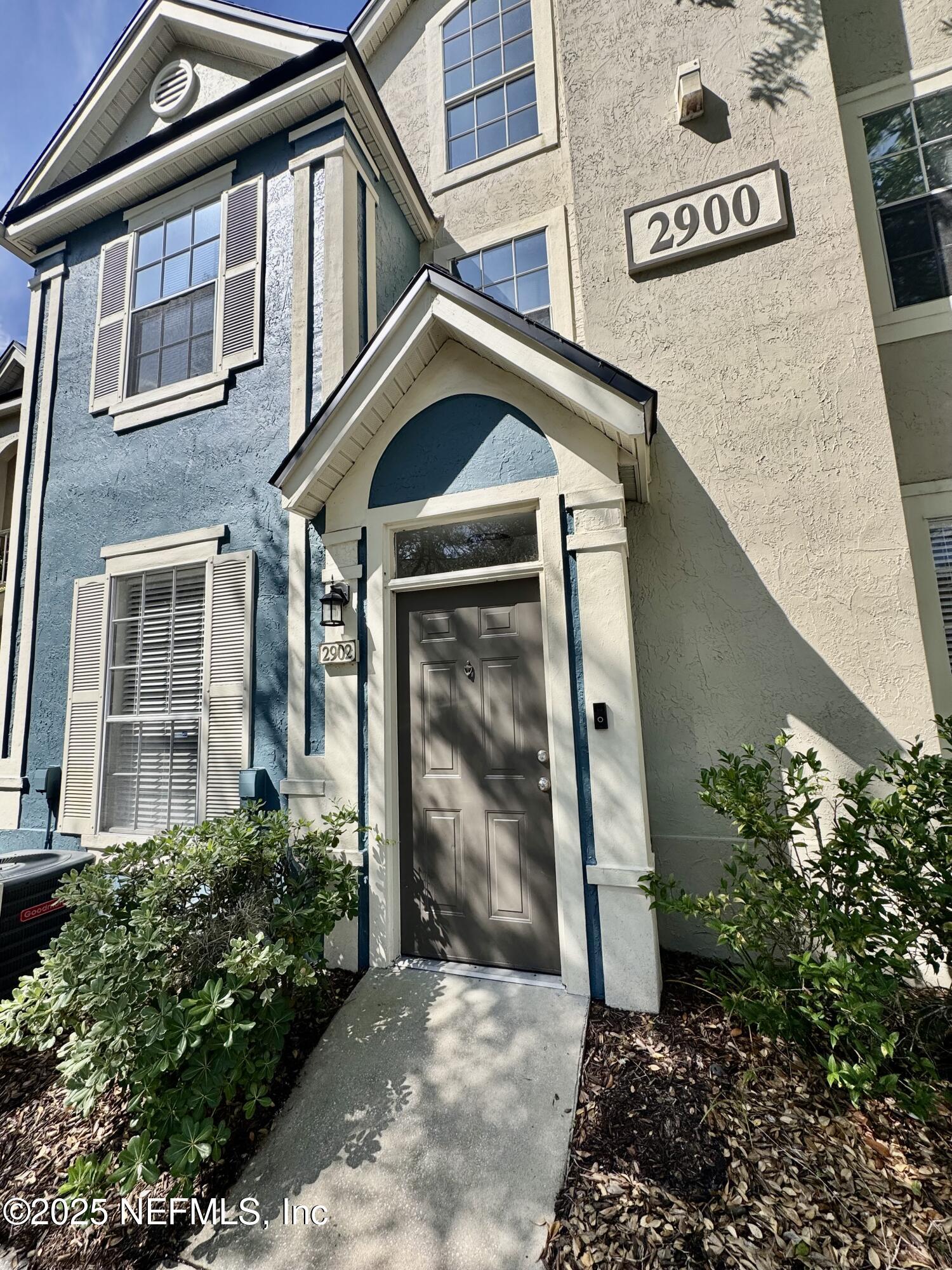 13703 RICHMOND PARK Drive N 2902