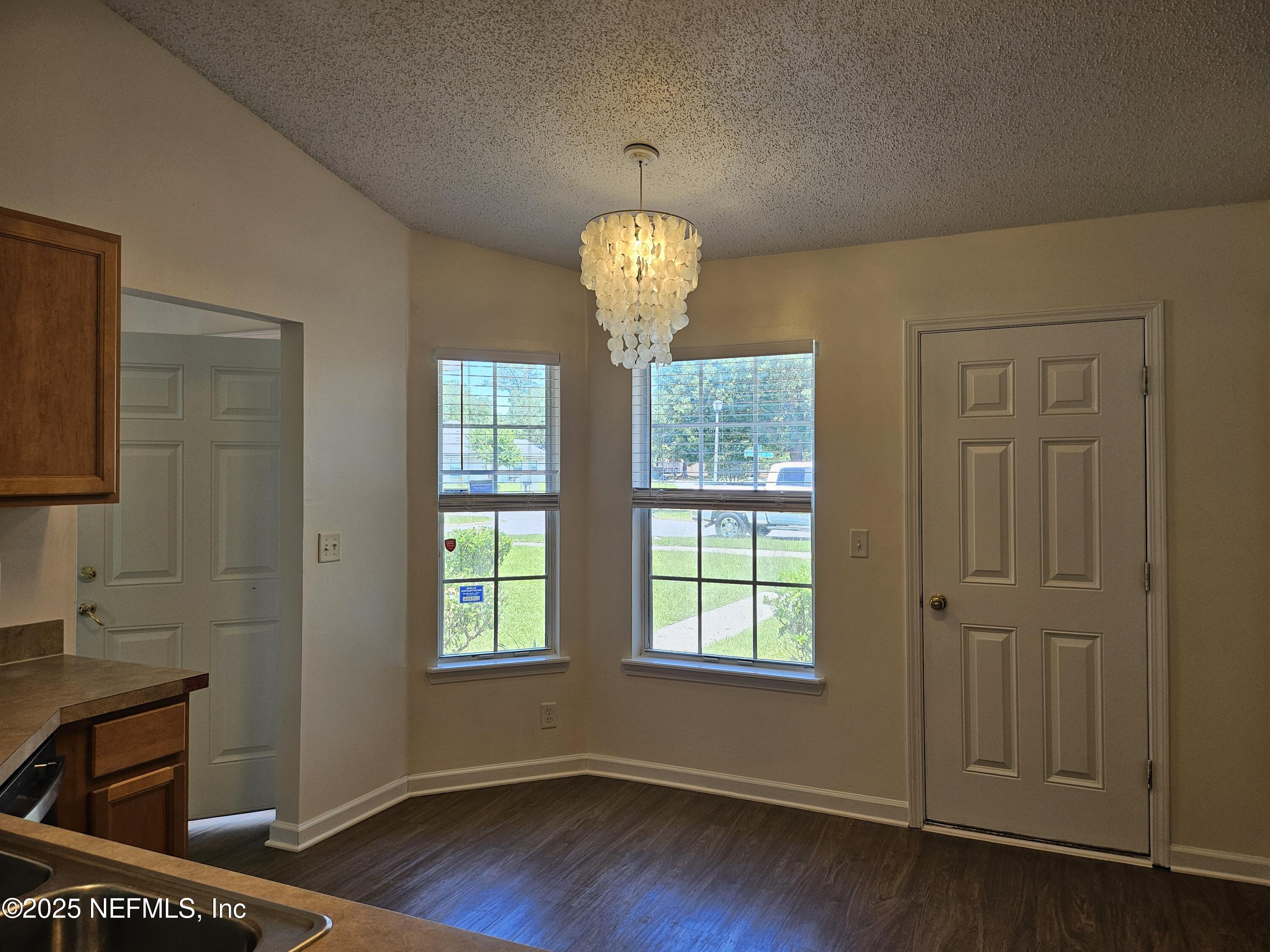 10994 LAUREN OAK Lane S
