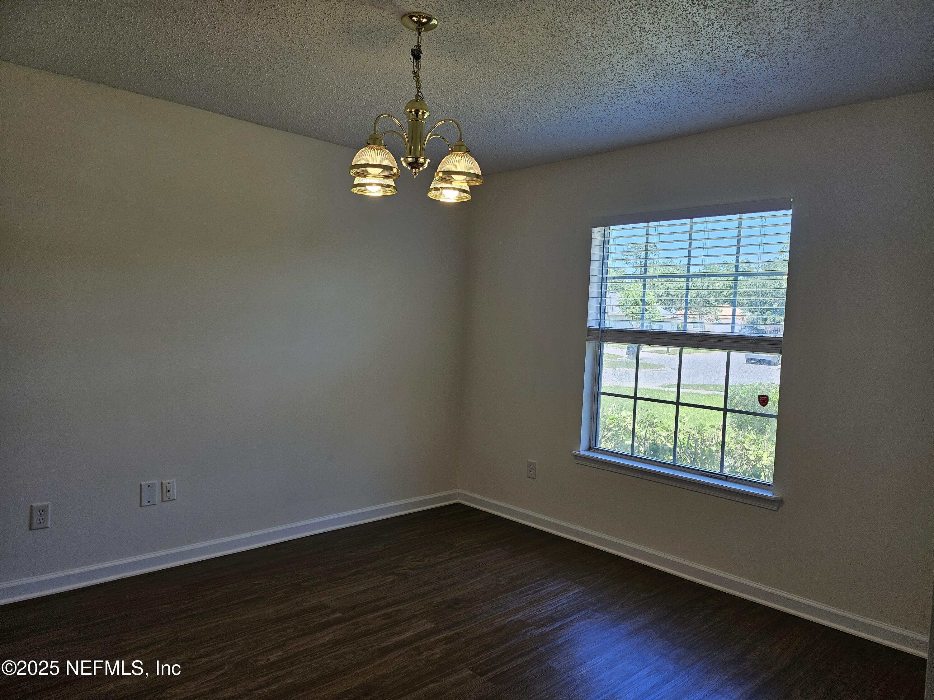 10994 LAUREN OAK Lane S