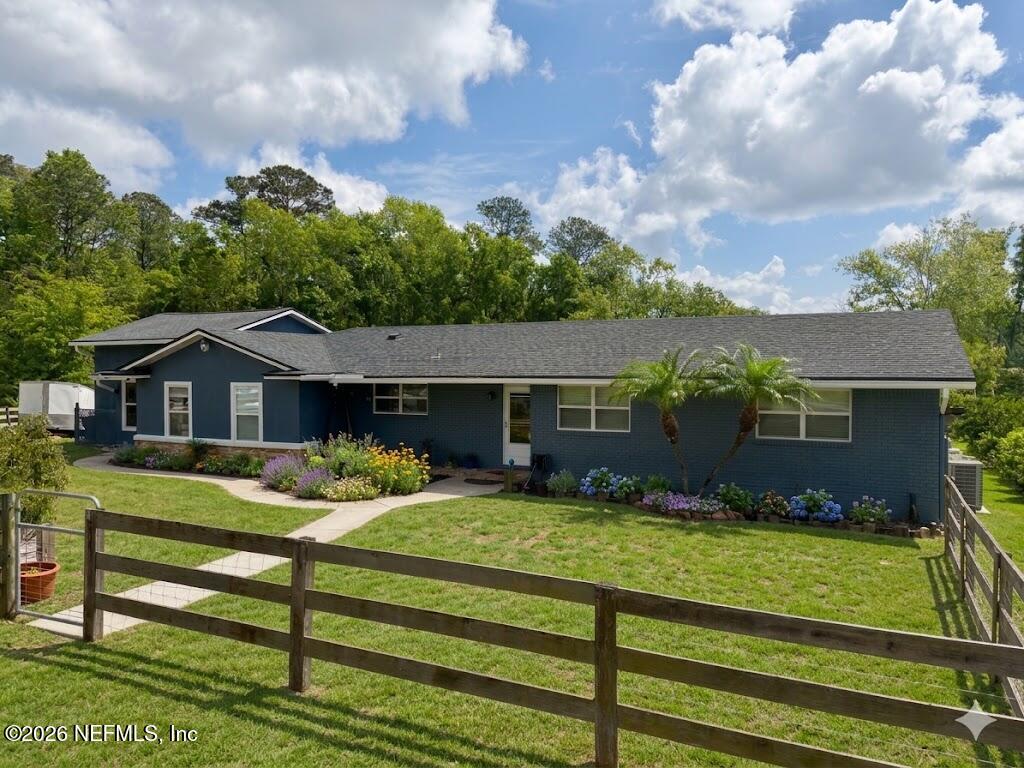 1738 OAK GROVE Circle
