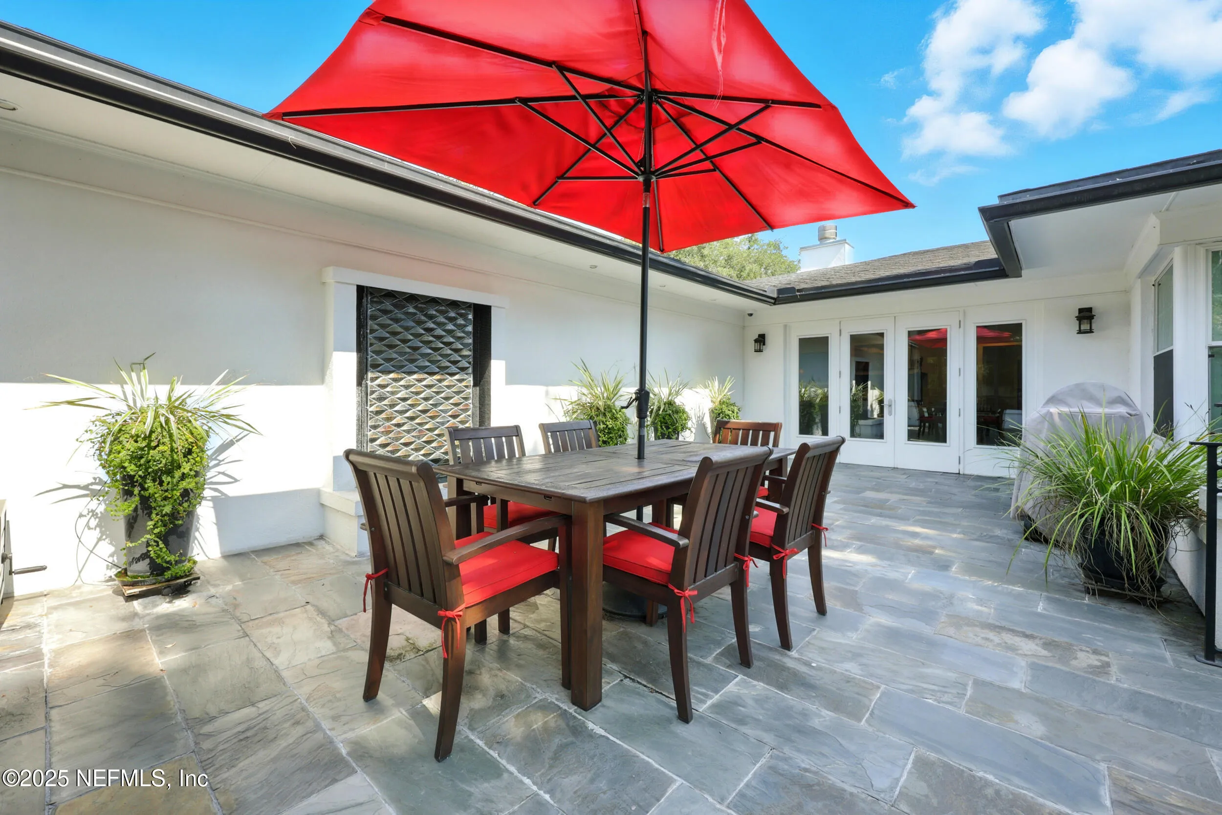 Jacksonville, Florida 32207, United States, 4 Bedrooms Bedrooms, ,3 BathroomsBathrooms,Residential,Active,221038