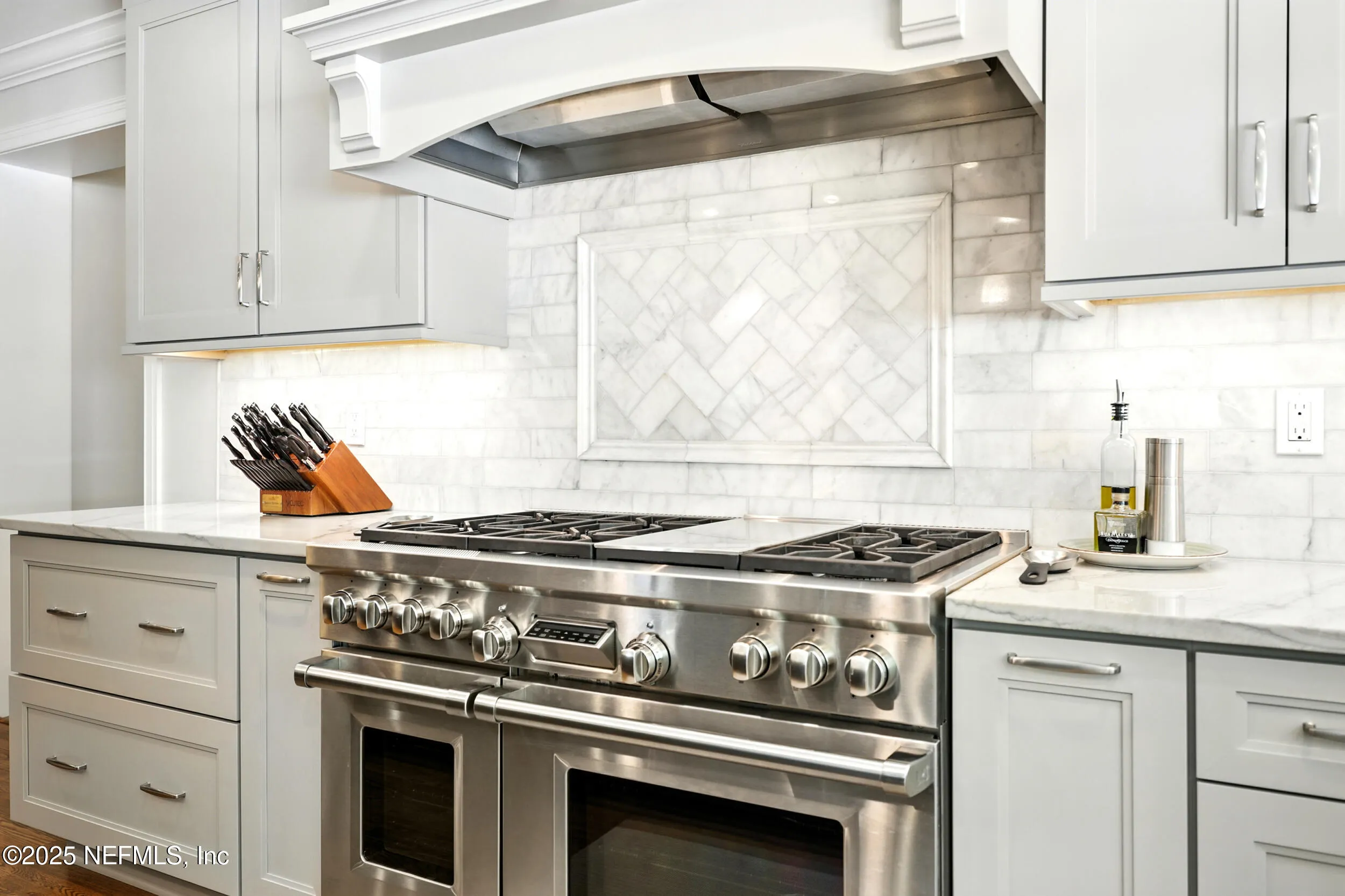 Jacksonville, Florida 32207, United States, 4 Bedrooms Bedrooms, ,3 BathroomsBathrooms,Residential,Active,221038