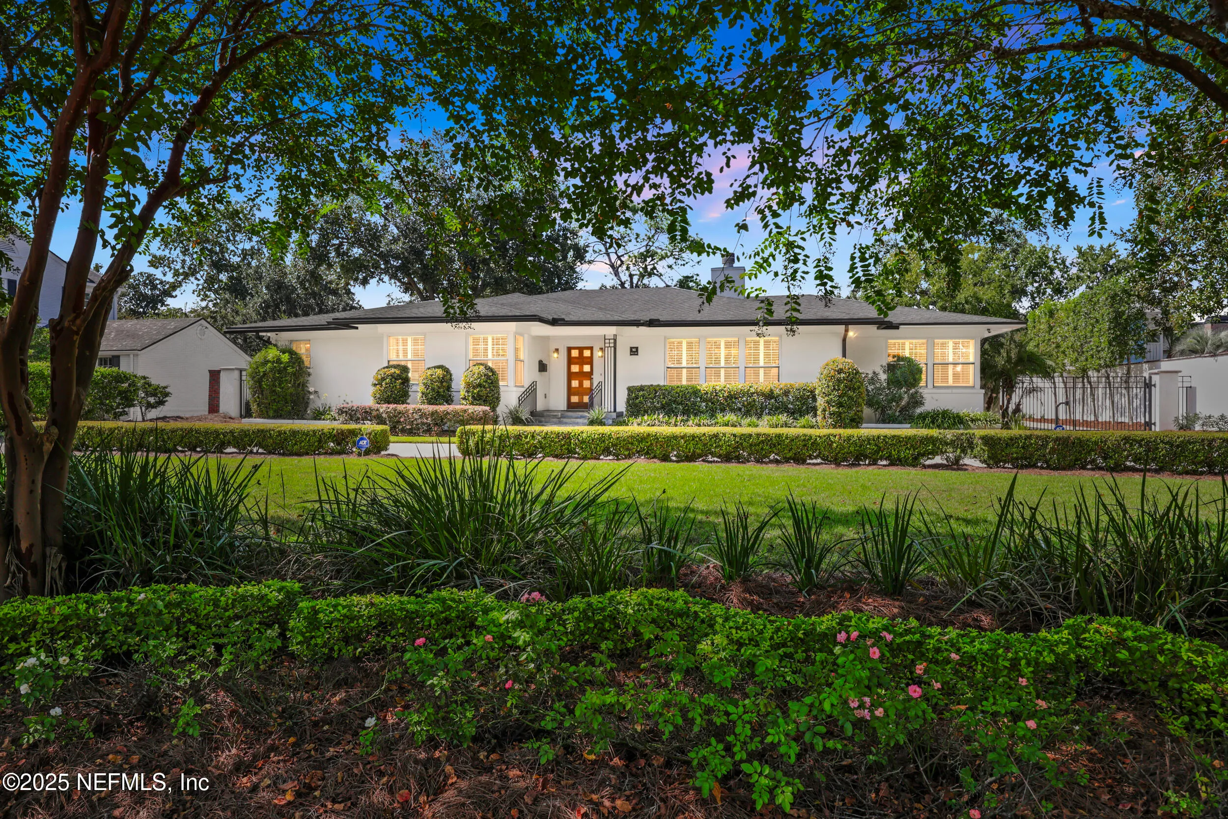 Jacksonville, Florida 32207, United States, 4 Bedrooms Bedrooms, ,3 BathroomsBathrooms,Residential,Active,221038