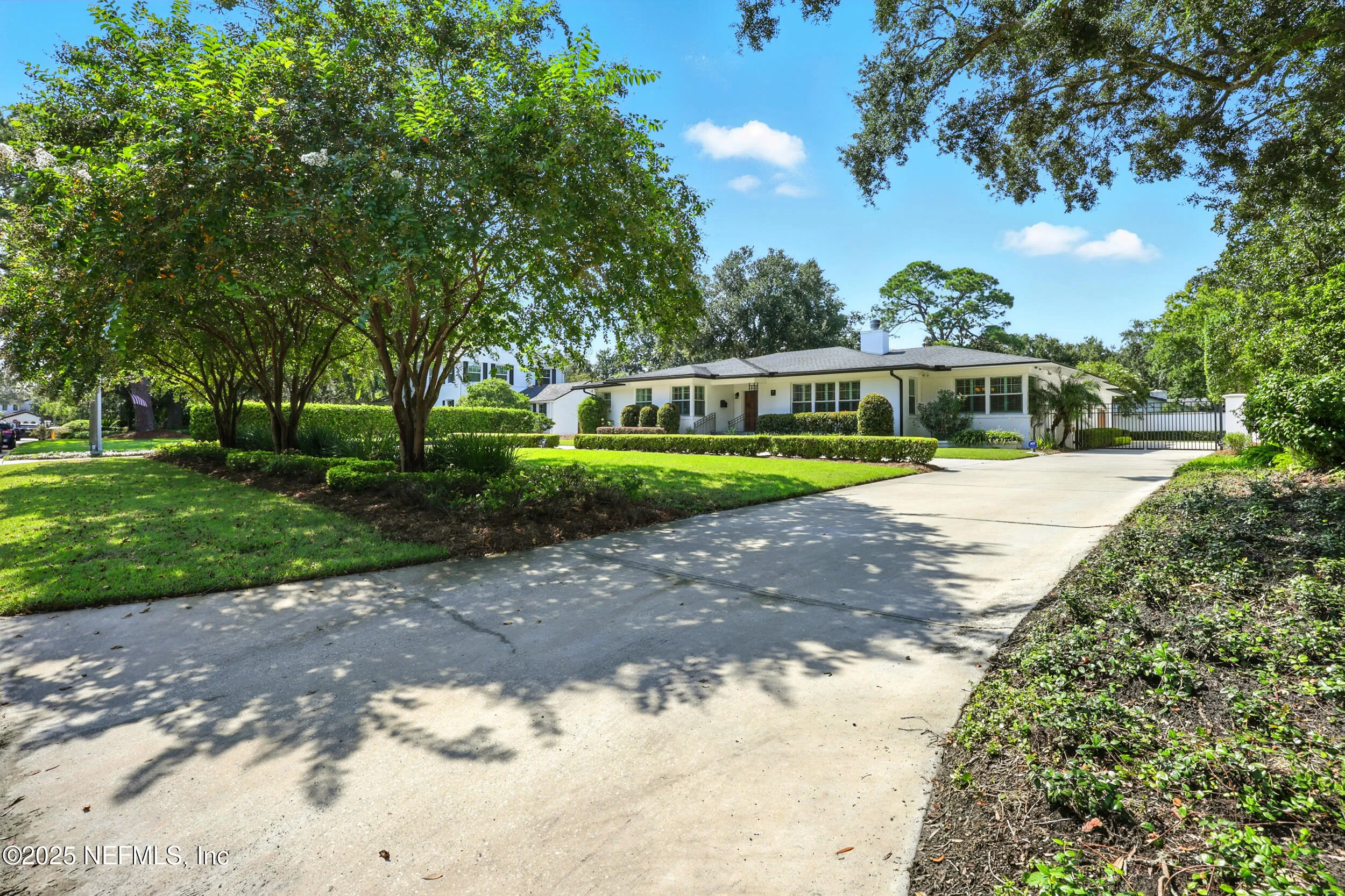 Jacksonville, Florida 32207, United States, 4 Bedrooms Bedrooms, ,3 BathroomsBathrooms,Residential,Active,221038