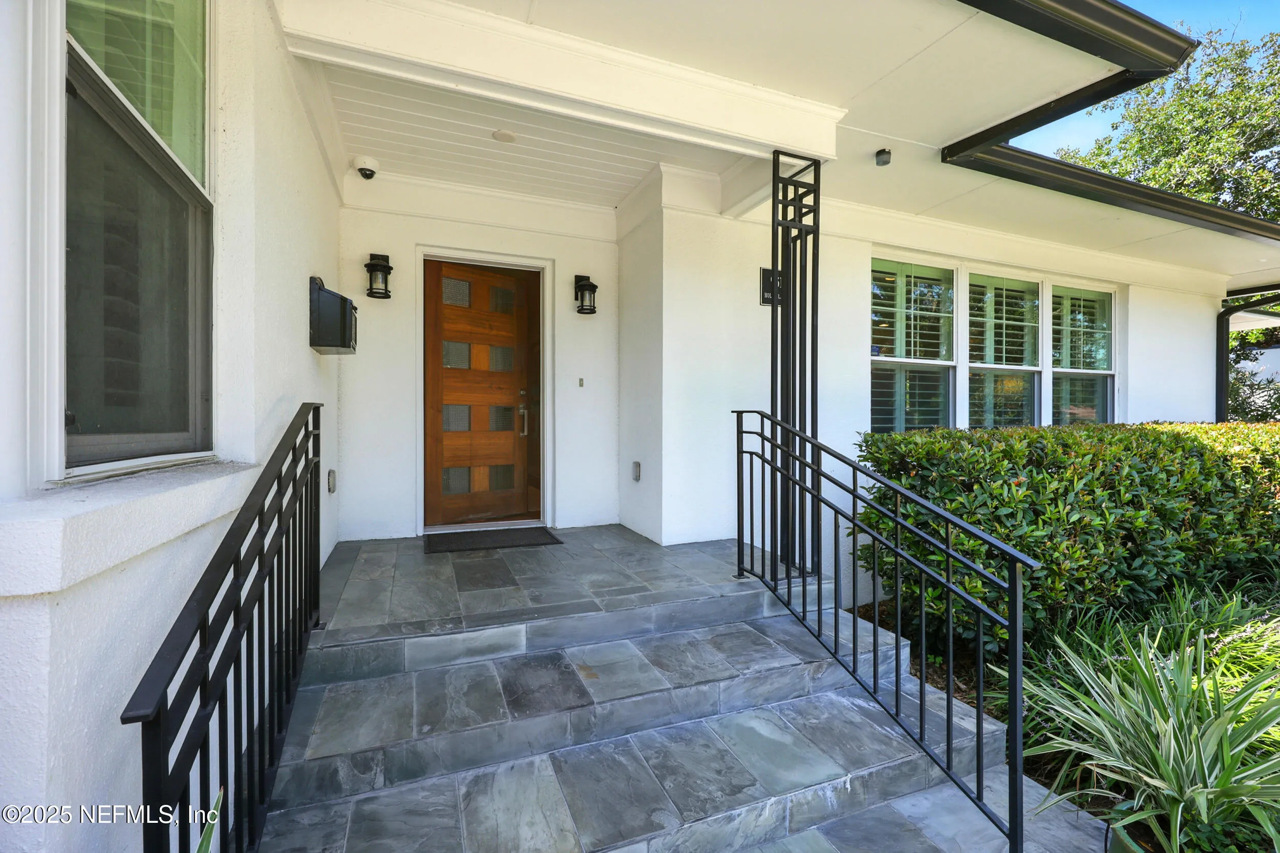 Jacksonville, Florida 32207, United States, 4 Bedrooms Bedrooms, ,3 BathroomsBathrooms,Residential,Active,221038