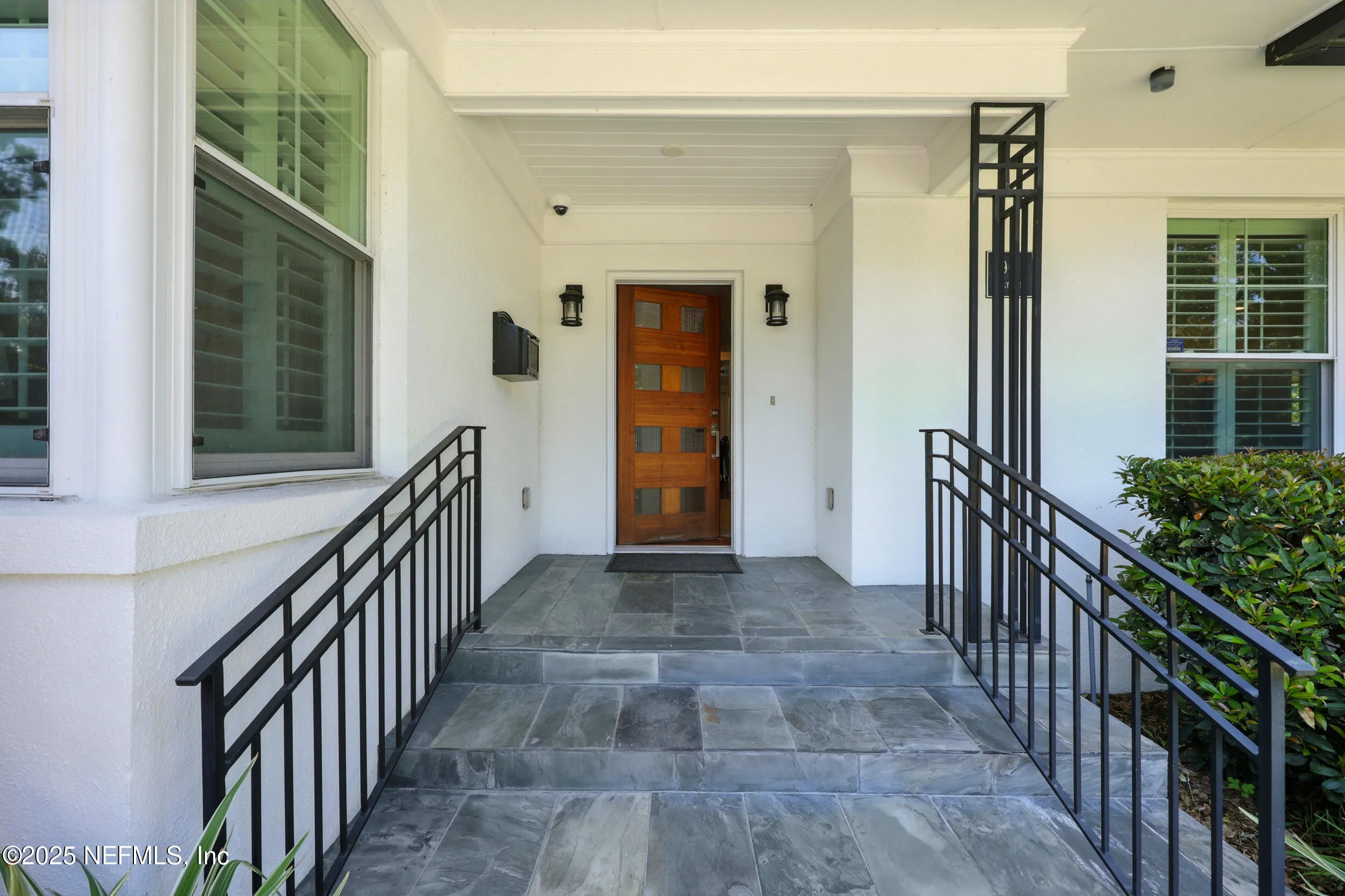 Jacksonville, Florida 32207, United States, 4 Bedrooms Bedrooms, ,3 BathroomsBathrooms,Residential,Active,221038