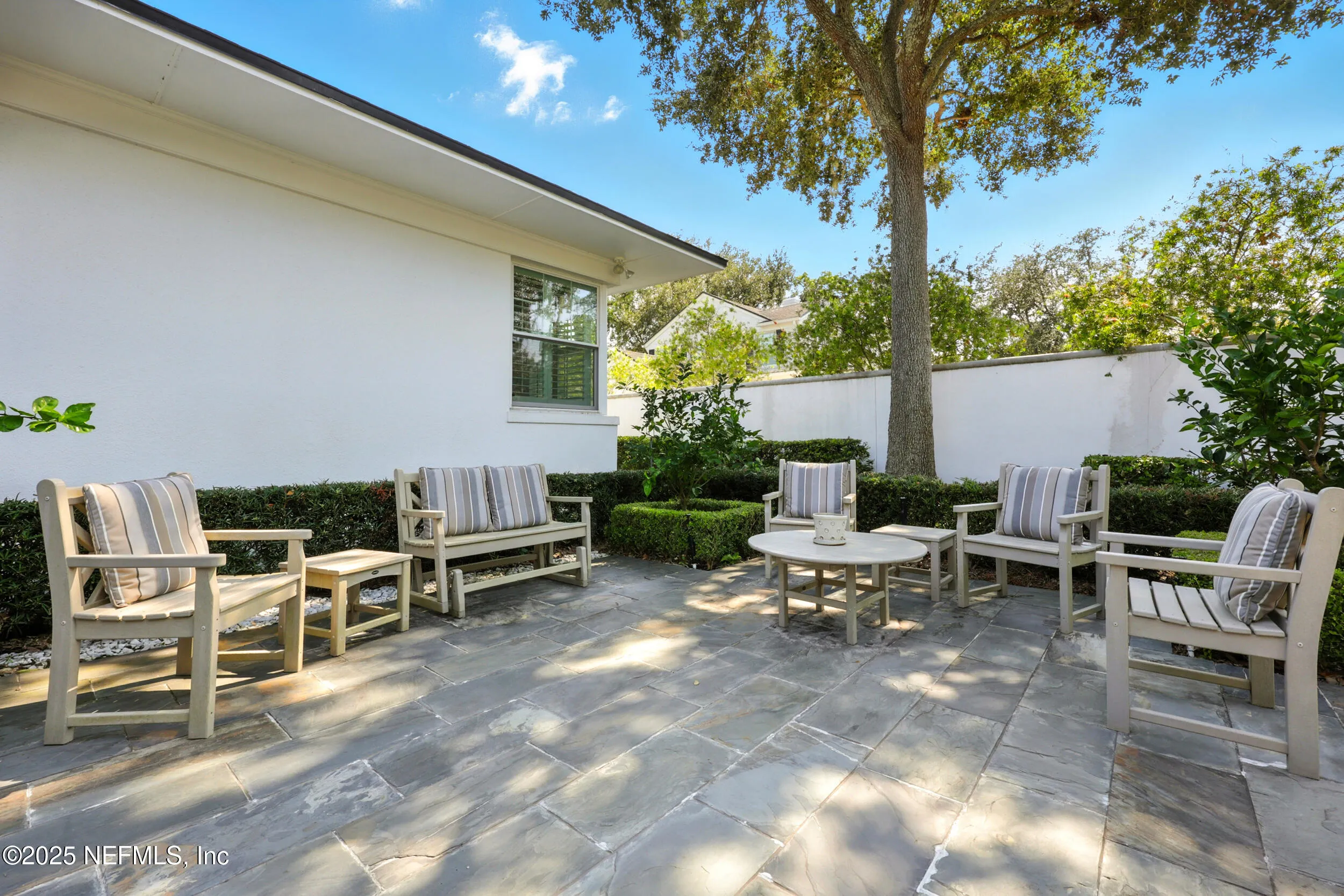 Jacksonville, Florida 32207, United States, 4 Bedrooms Bedrooms, ,3 BathroomsBathrooms,Residential,Active,221038