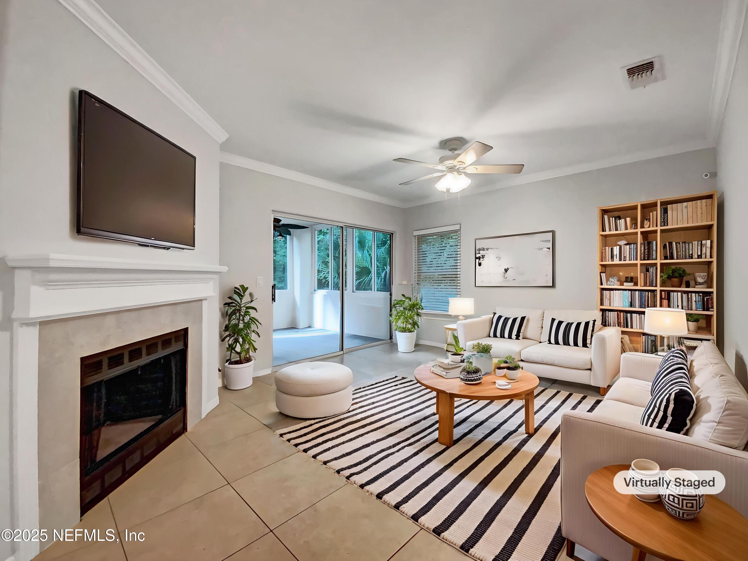 1800 THE GREENS Way 511