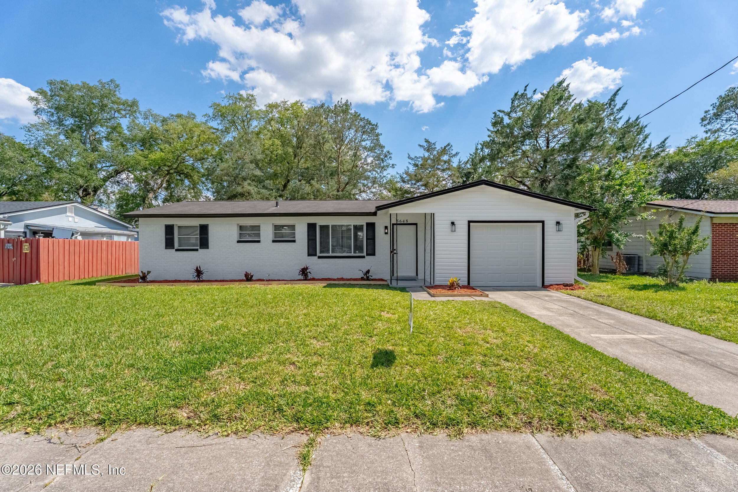 5648 FARGO Drive N