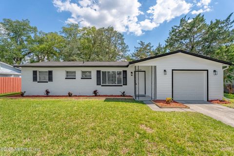 Photo of 5648 FARGO Drive N, Jacksonville, FL 32207 (MLS # 2145626)