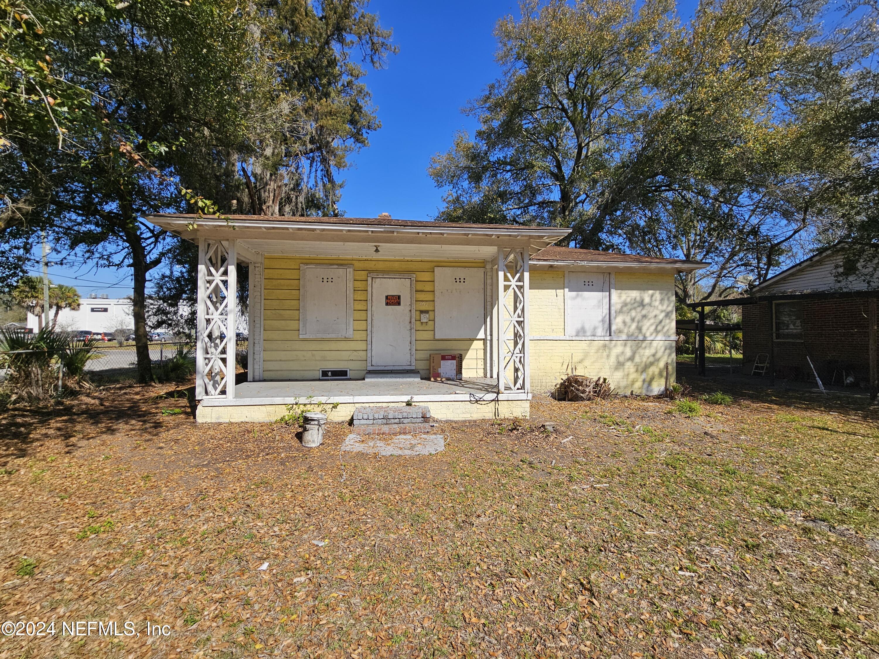 Jacksonville, FL home for sale located at 407 Springfield Court N, Jacksonville, FL 32206