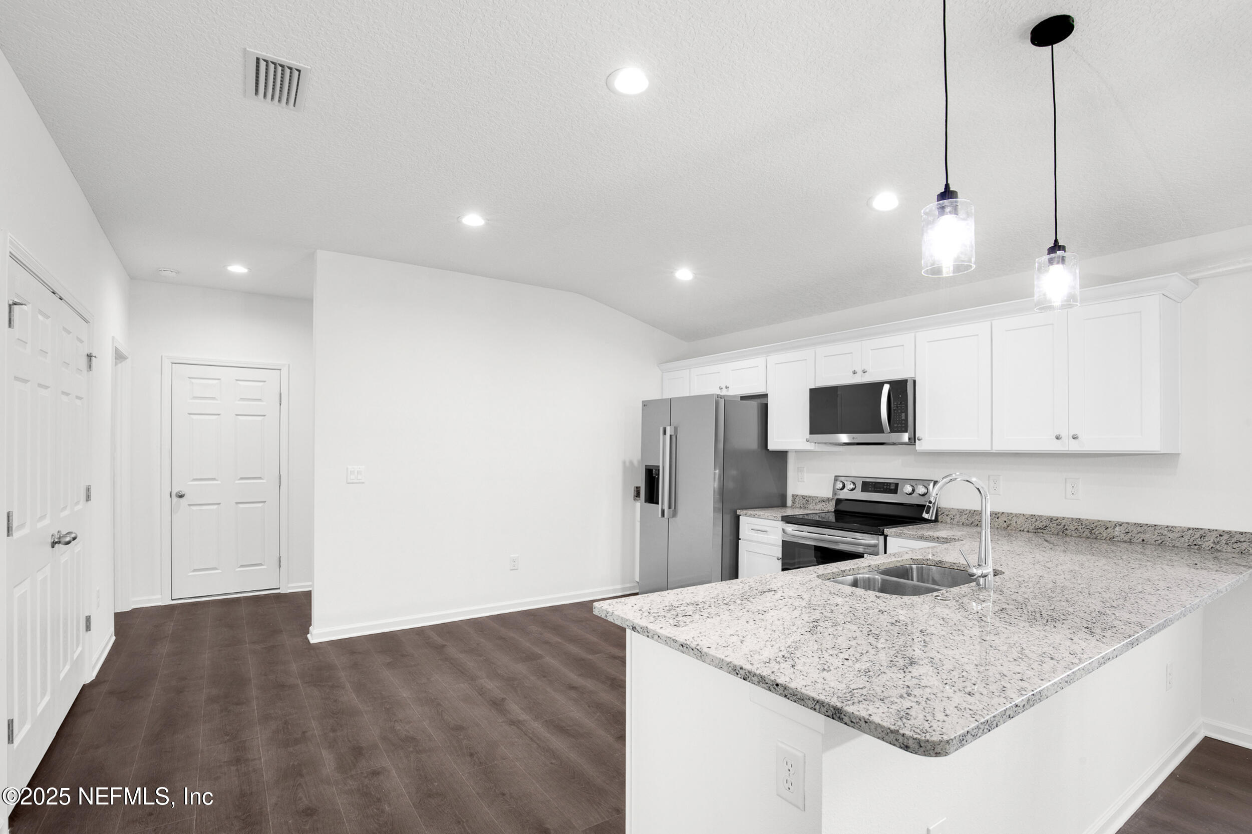 1407 CLEVELAND AVE Avenue