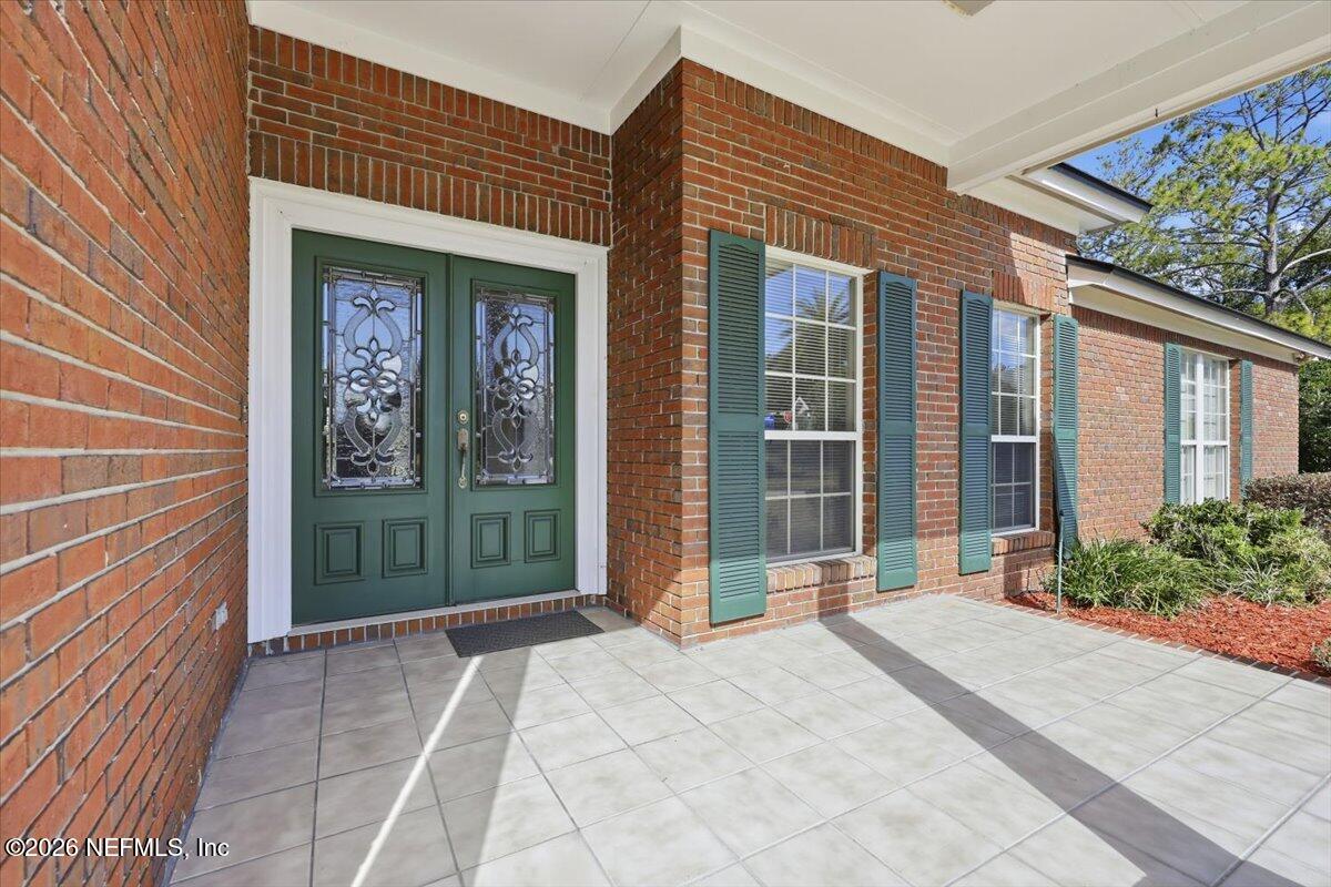 8213 HAMPTON LAKE Lane