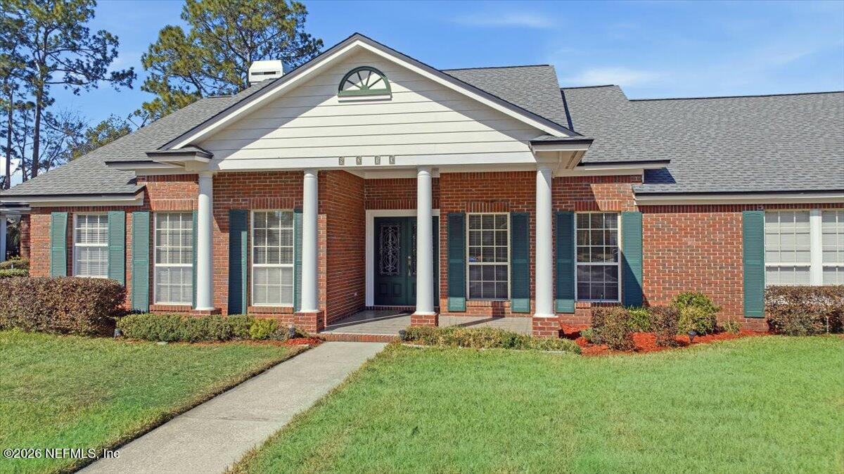 8213 HAMPTON LAKE Lane