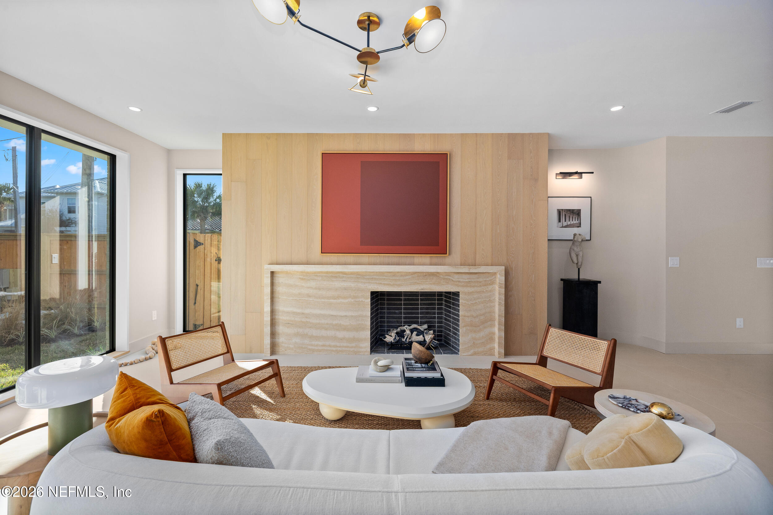 1475 OCEAN Boulevard