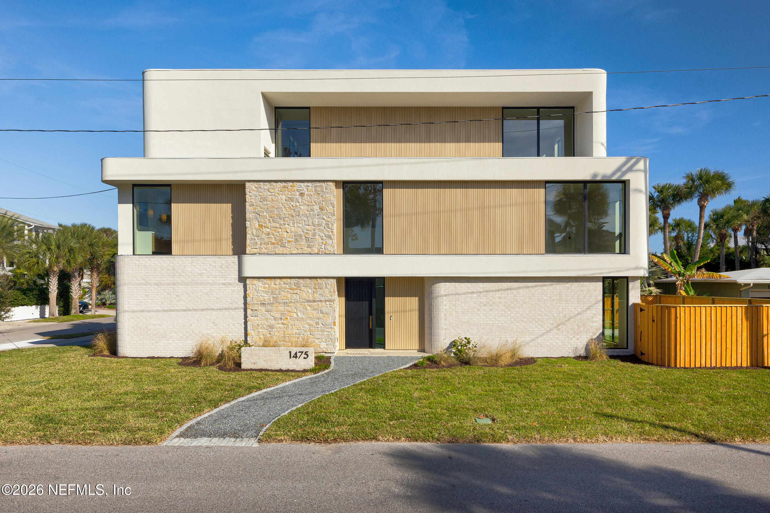 1475 OCEAN Boulevard