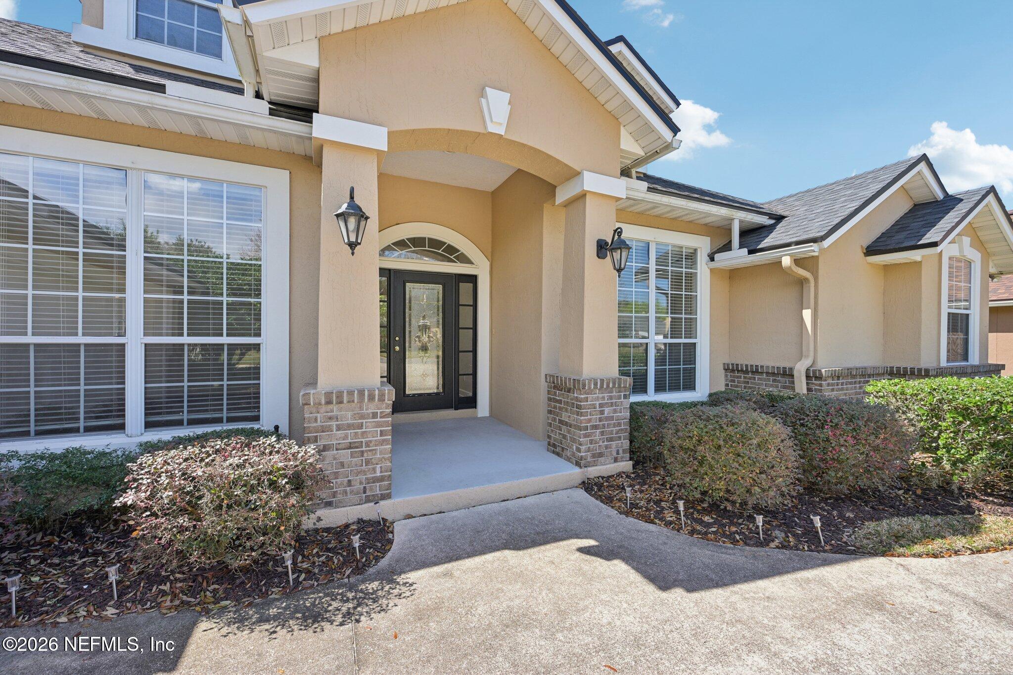 1819 SENTRY OAK Court