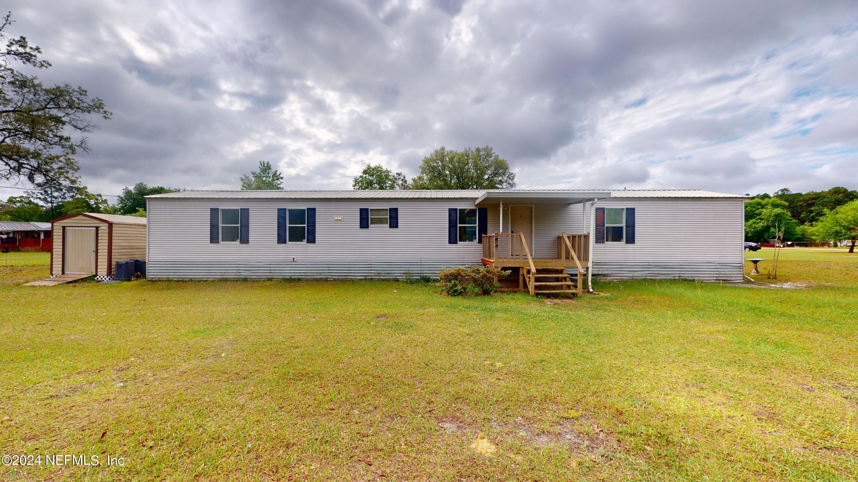 Middleburg, FL home for sale located at 1439 Blue Jay Drive, Middleburg, FL 32068