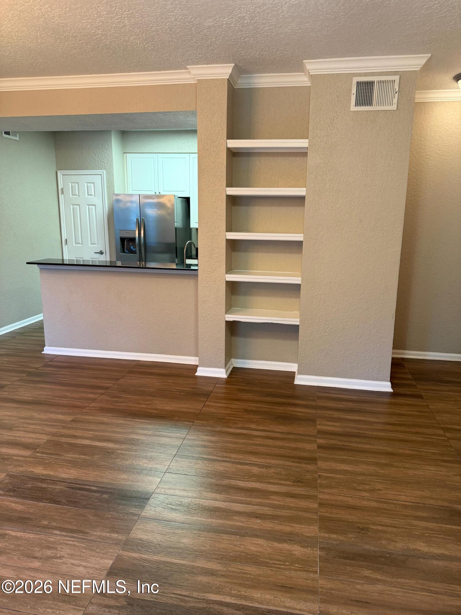 8539 GATE Parkway W 424