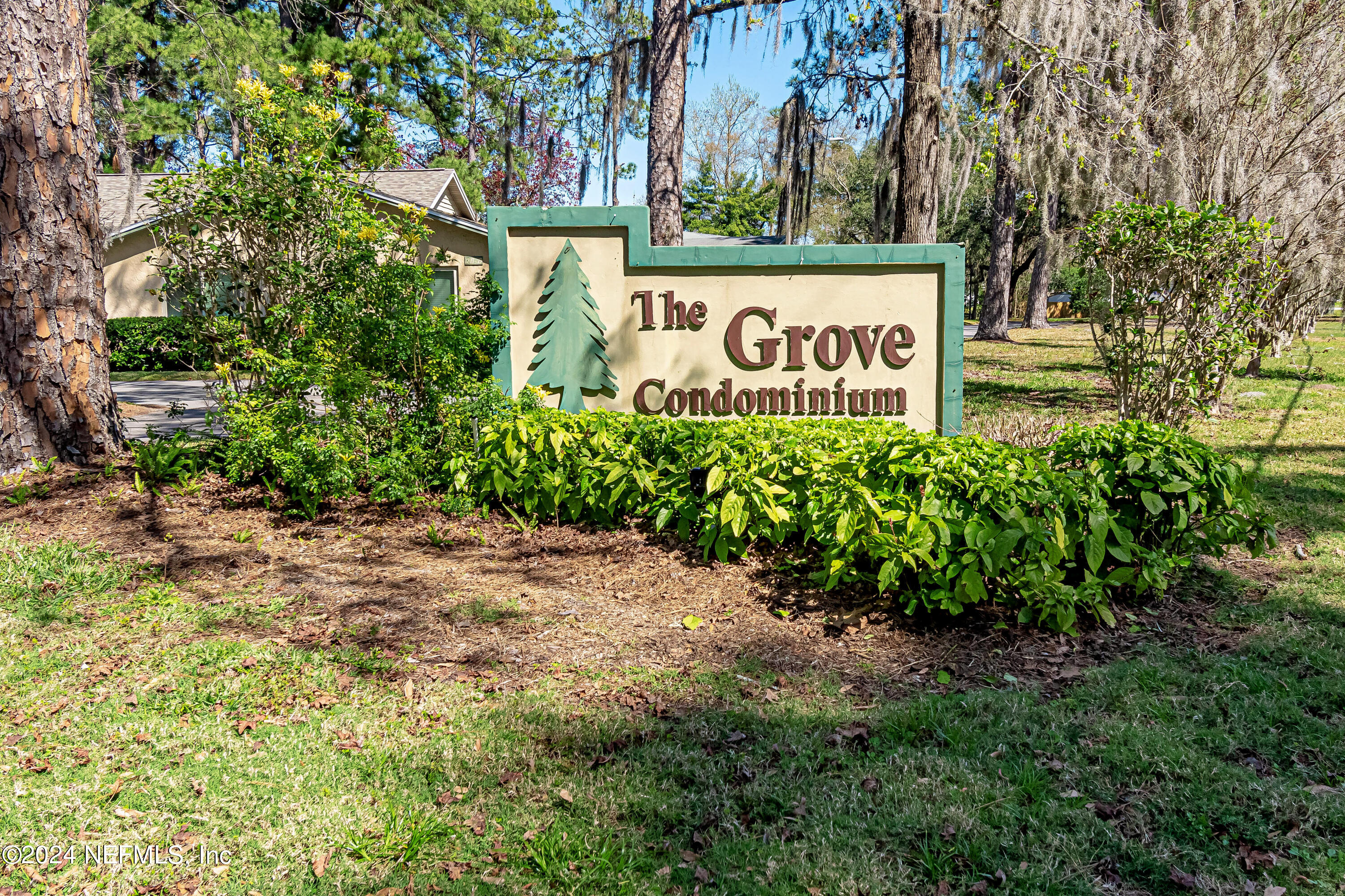 Orange Park, FL home for sale located at 1227 THE GROVE Road, Orange Park, FL 32073