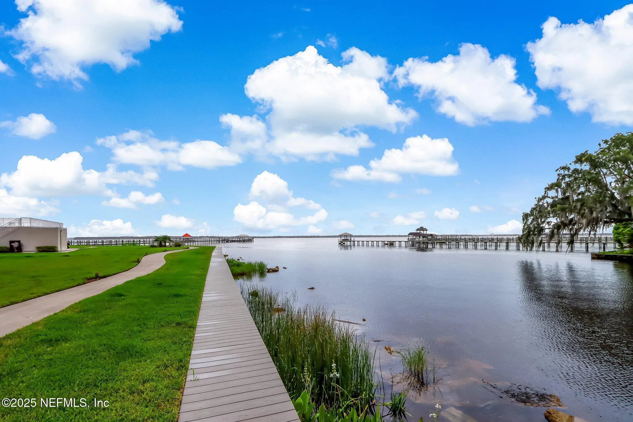 Jacksonville, Florida 32217, United States, 3 Bedrooms Bedrooms, ,2 BathroomsBathrooms,Residential,Pending,9322