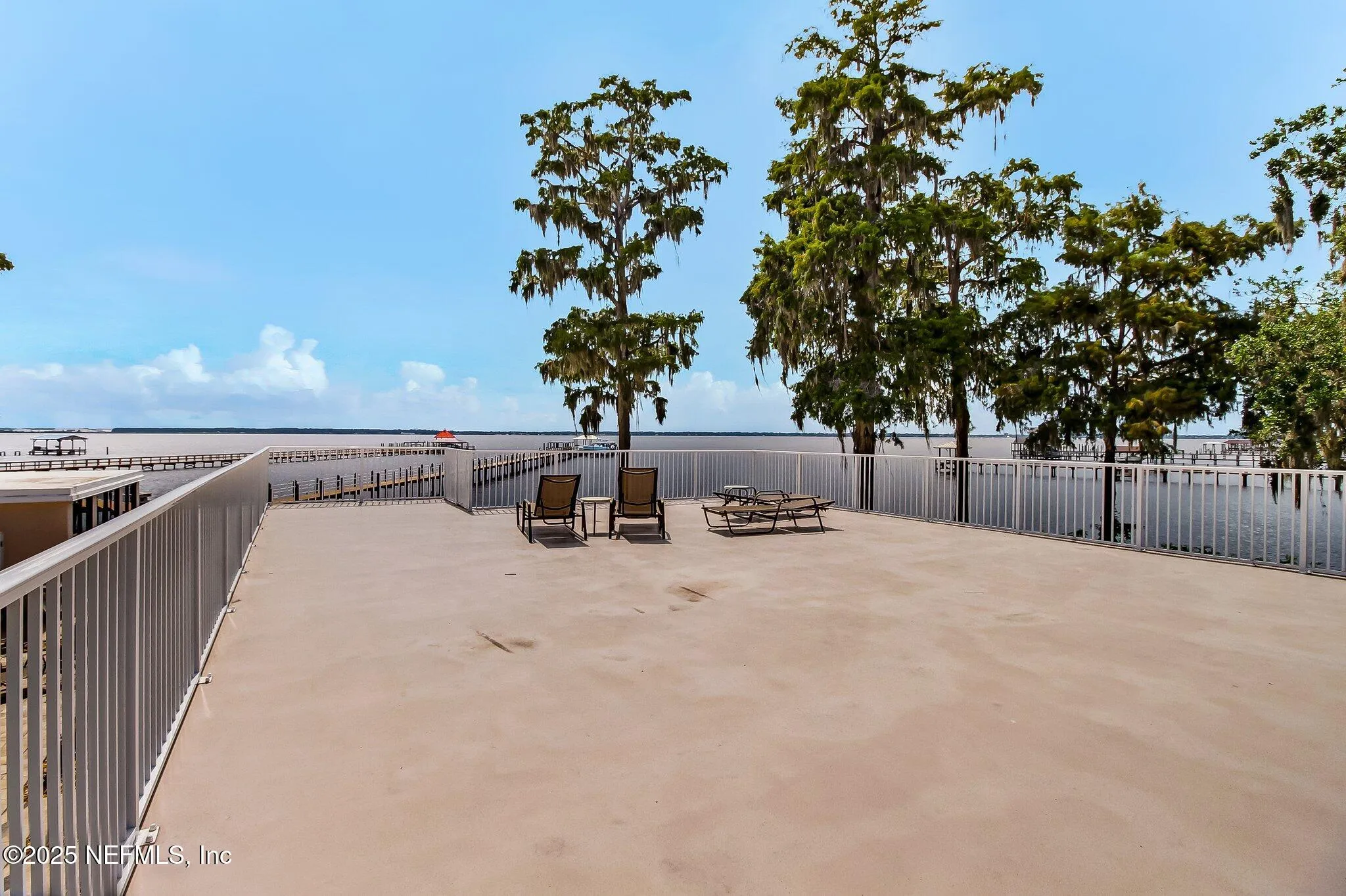 Jacksonville, Florida 32217, United States, 3 Bedrooms Bedrooms, ,2 BathroomsBathrooms,Residential,Pending,9322