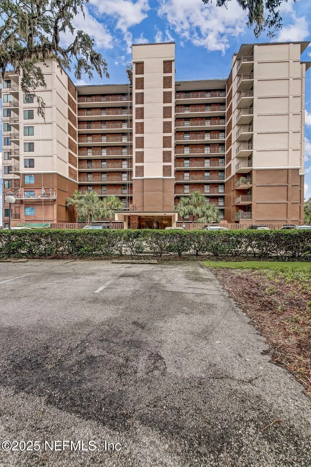 Jacksonville, Florida 32217, United States, 3 Bedrooms Bedrooms, ,2 BathroomsBathrooms,Residential,Pending,9322