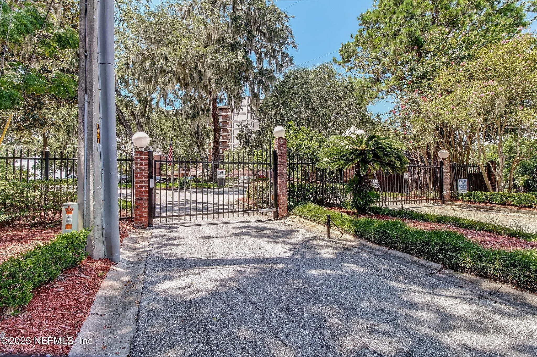 Jacksonville, Florida 32217, United States, 3 Bedrooms Bedrooms, ,2 BathroomsBathrooms,Residential,Pending,9322