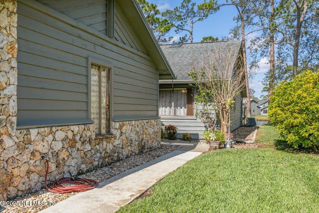 195 DEER LAKE Circle