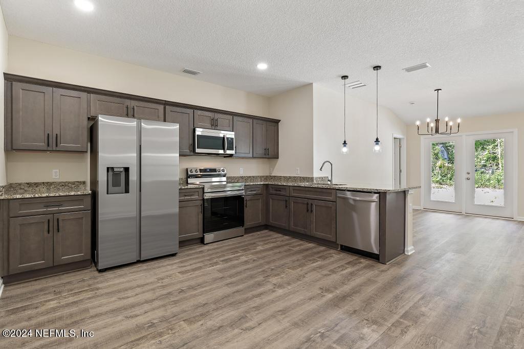 409 RUSTIC Road