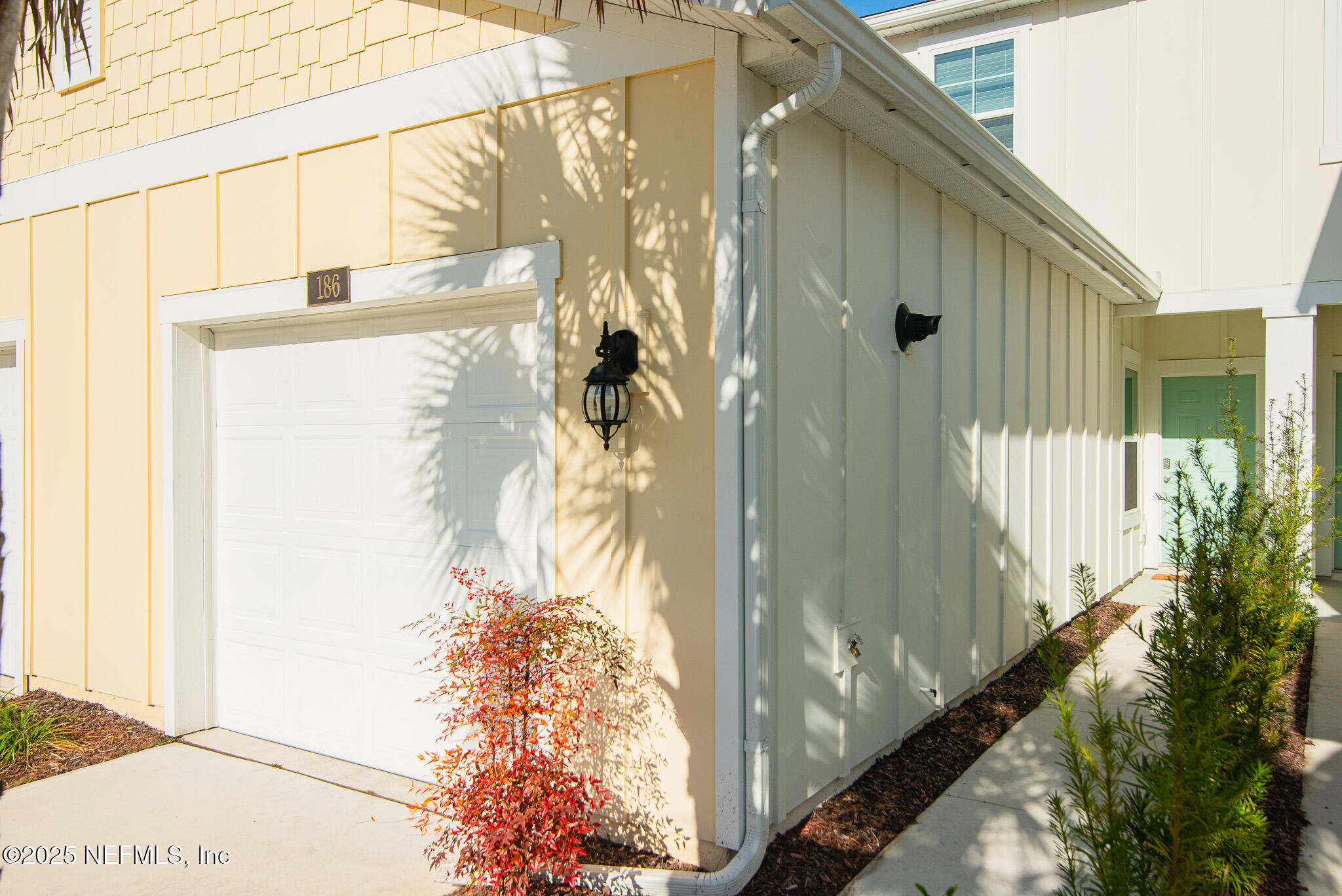 186 COASTLINE Way