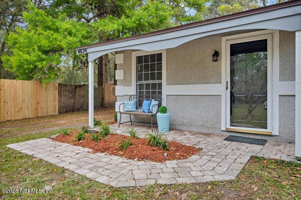4634 Whimbrel Ln