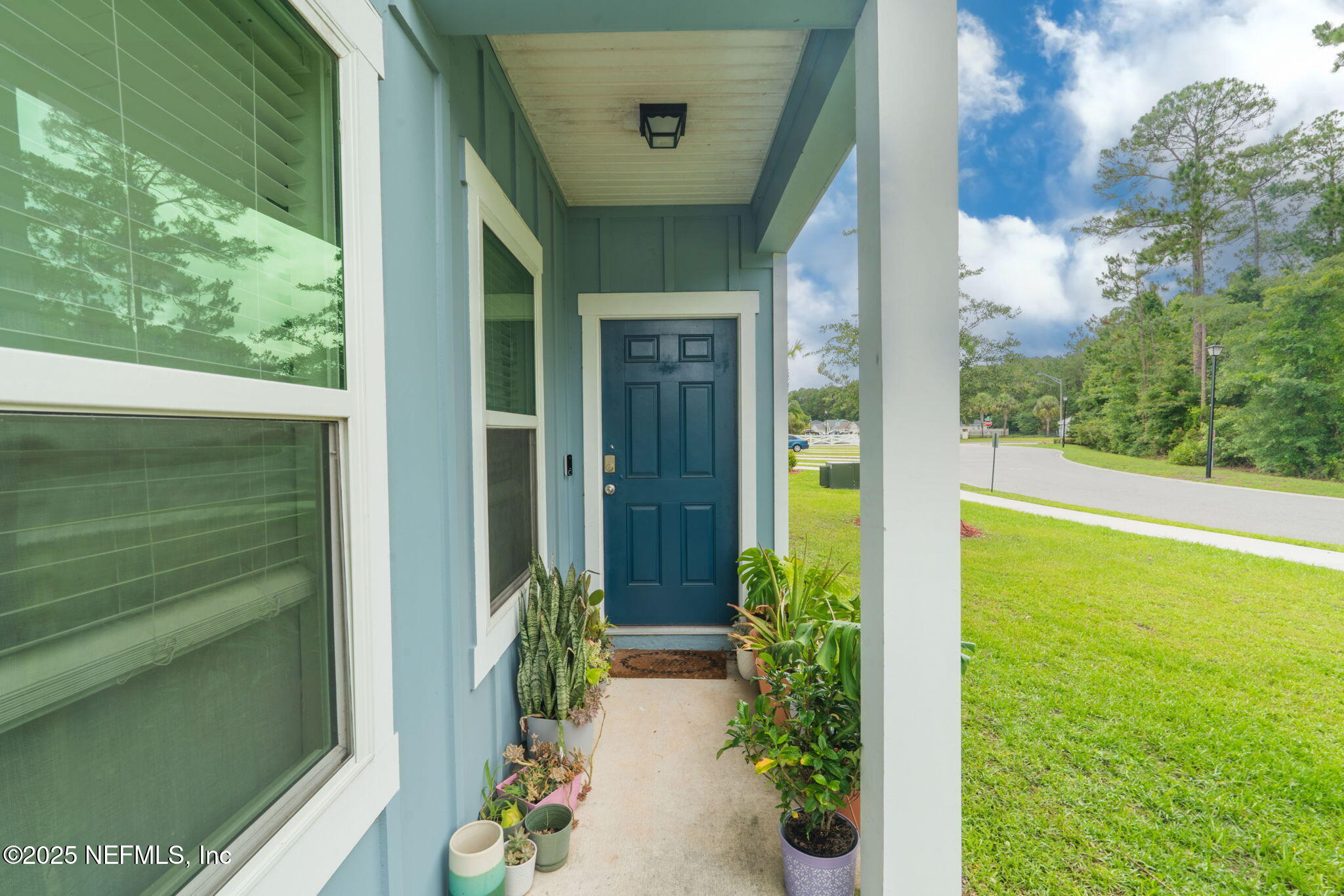852 CAPITOL Parkway
