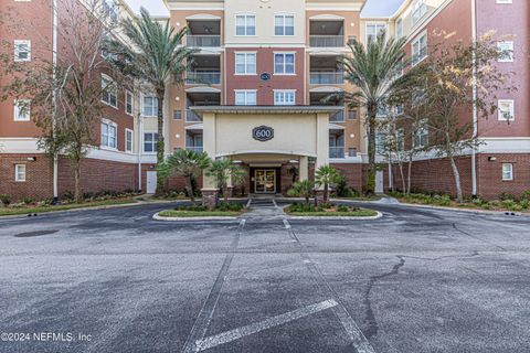 Condominium in Jacksonville FL 4480 DEERWOOD LAKE Parkway.jpg