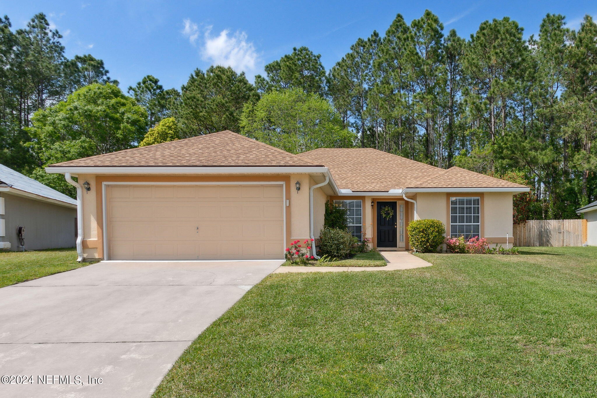 Middleburg, FL home for sale located at 1223 RAVENS TRACE Lane, Middleburg, FL 32068