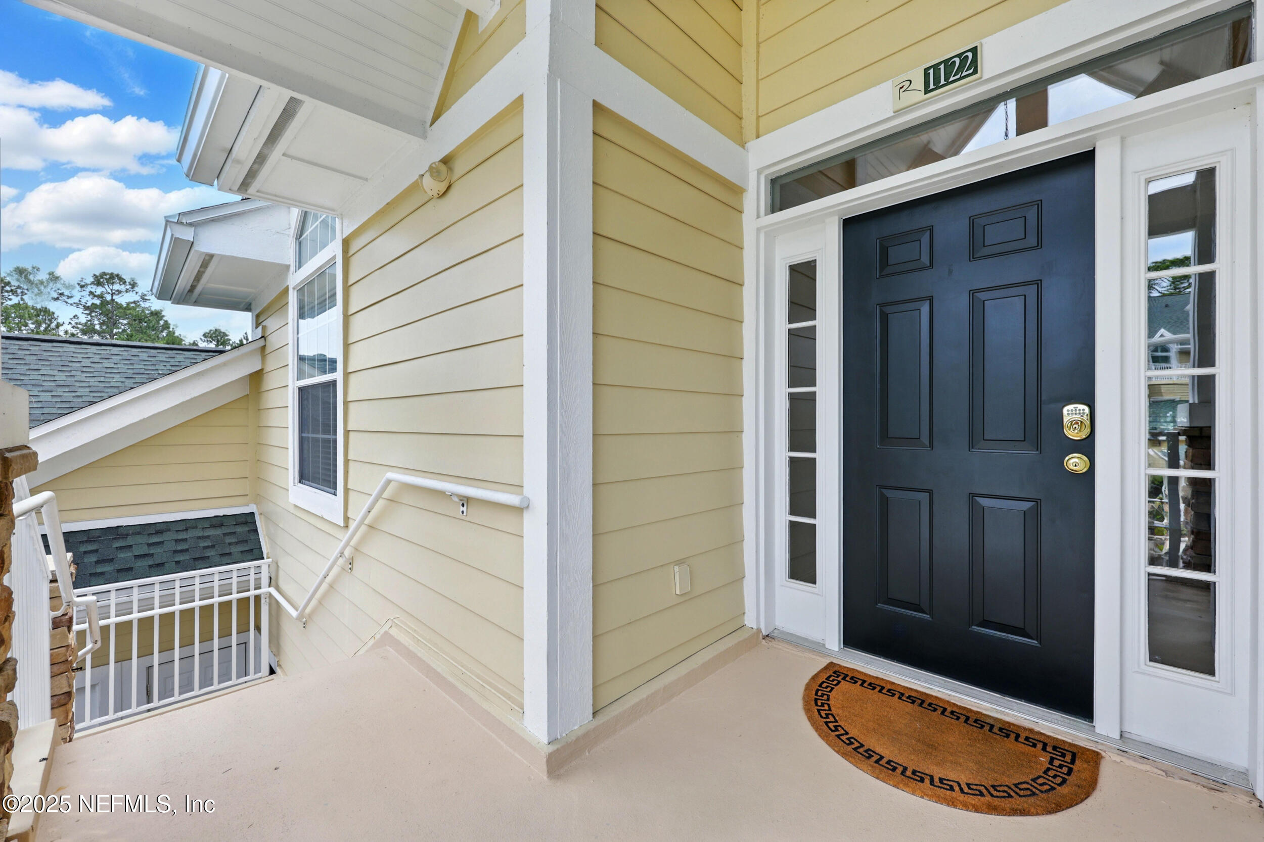 330 N SHORE Circle 1122