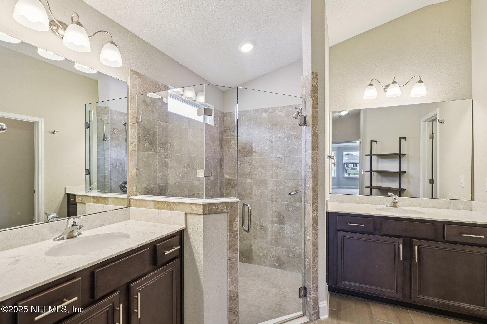 3206 SOUTHERN OAKS Drive