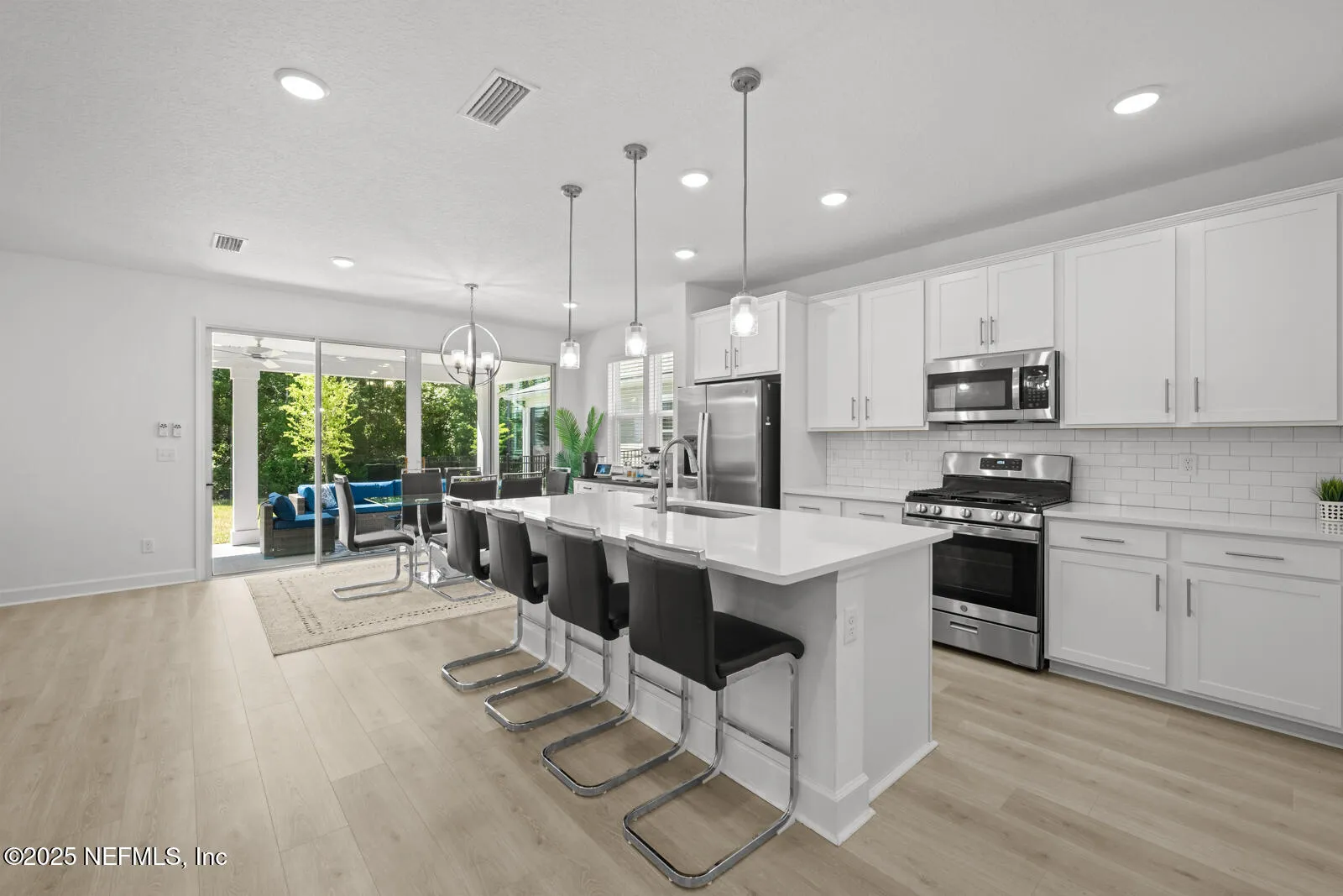 Yulee, Florida 32097, United States, 5 Bedrooms Bedrooms, ,3 BathroomsBathrooms,Residential,Active,124707